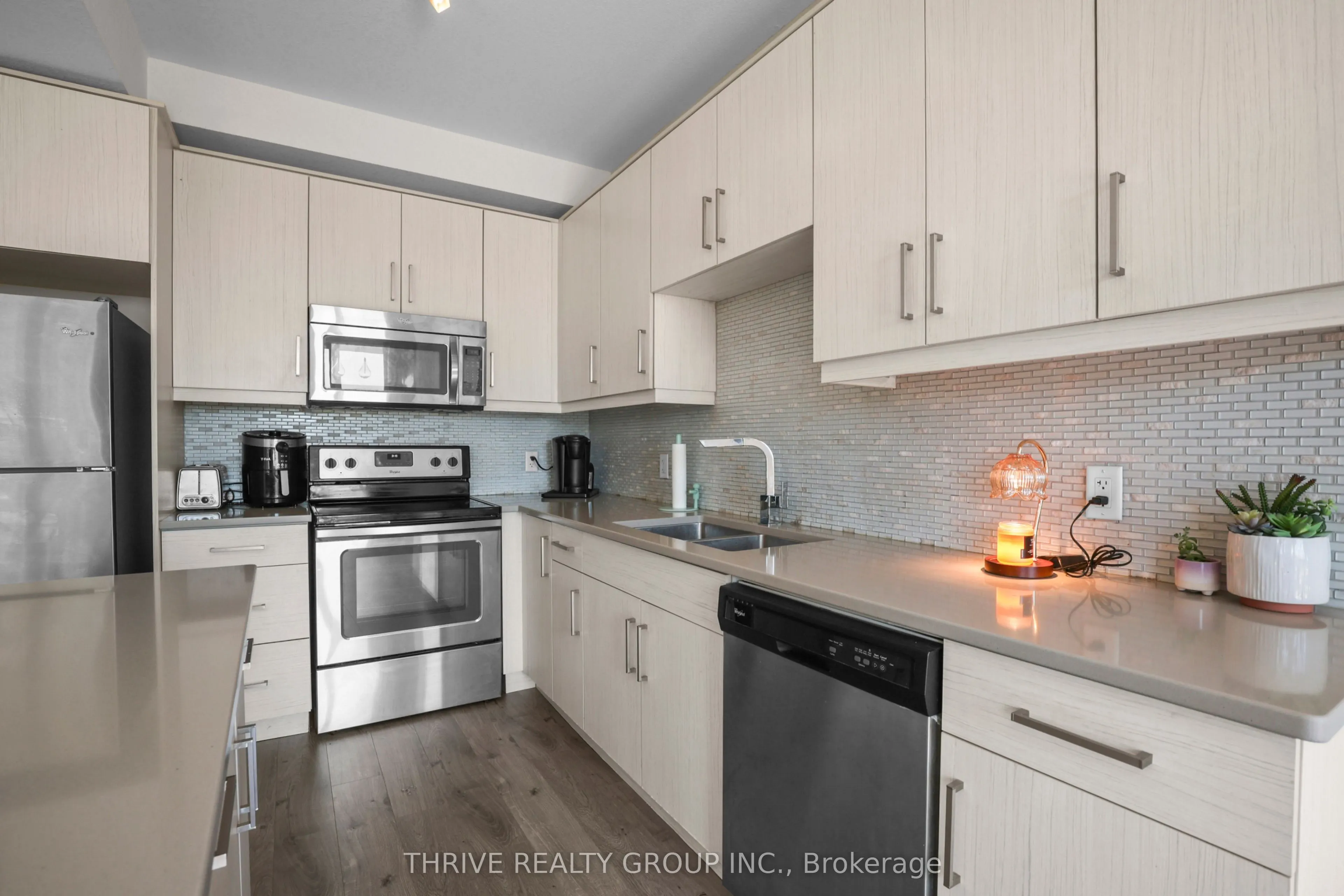 981 West Village Square