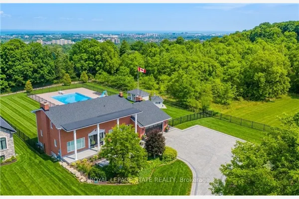 10 Azalea Court