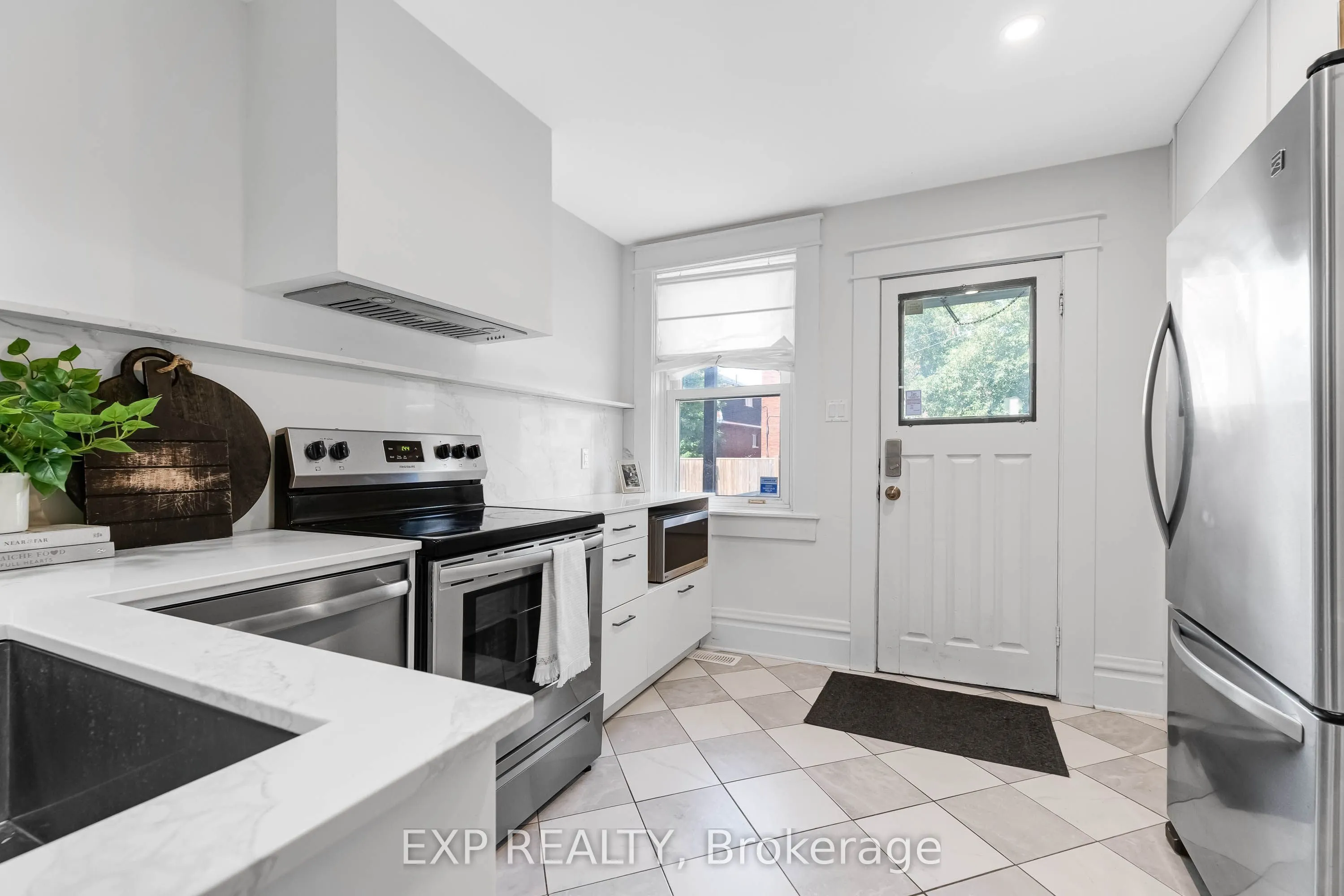 119 Hopewell Avenue