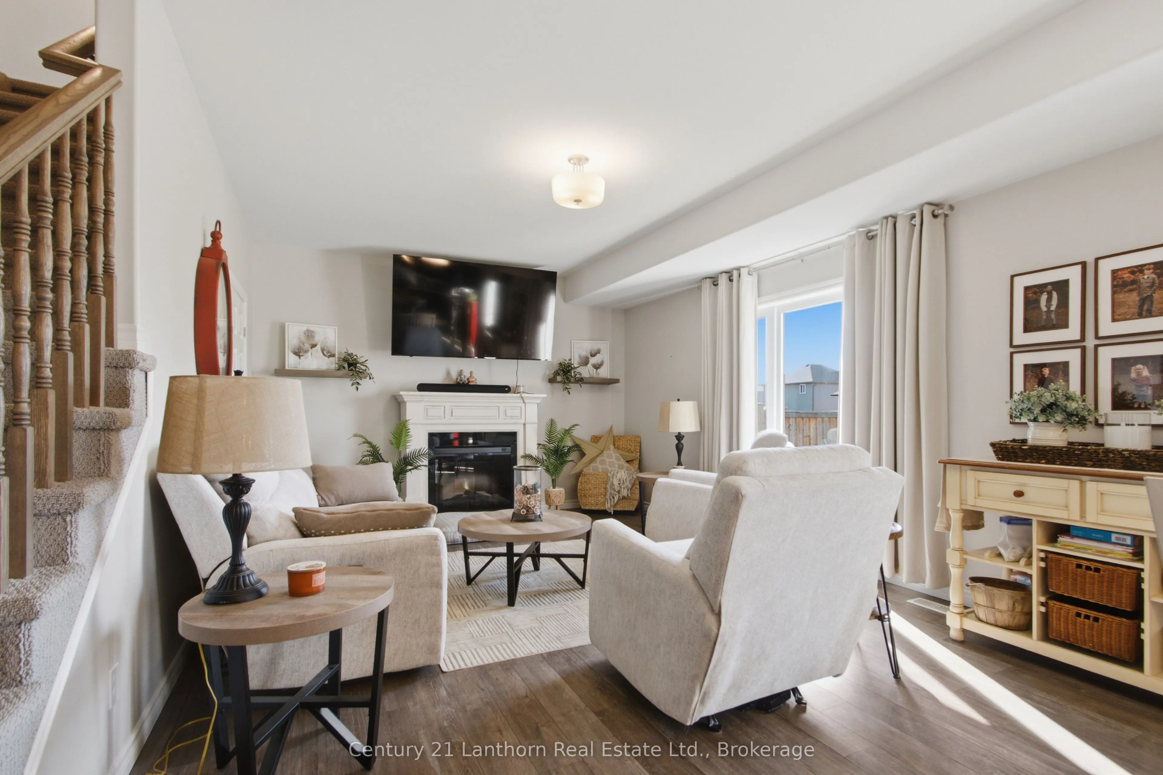 7 Cottonwood Drive