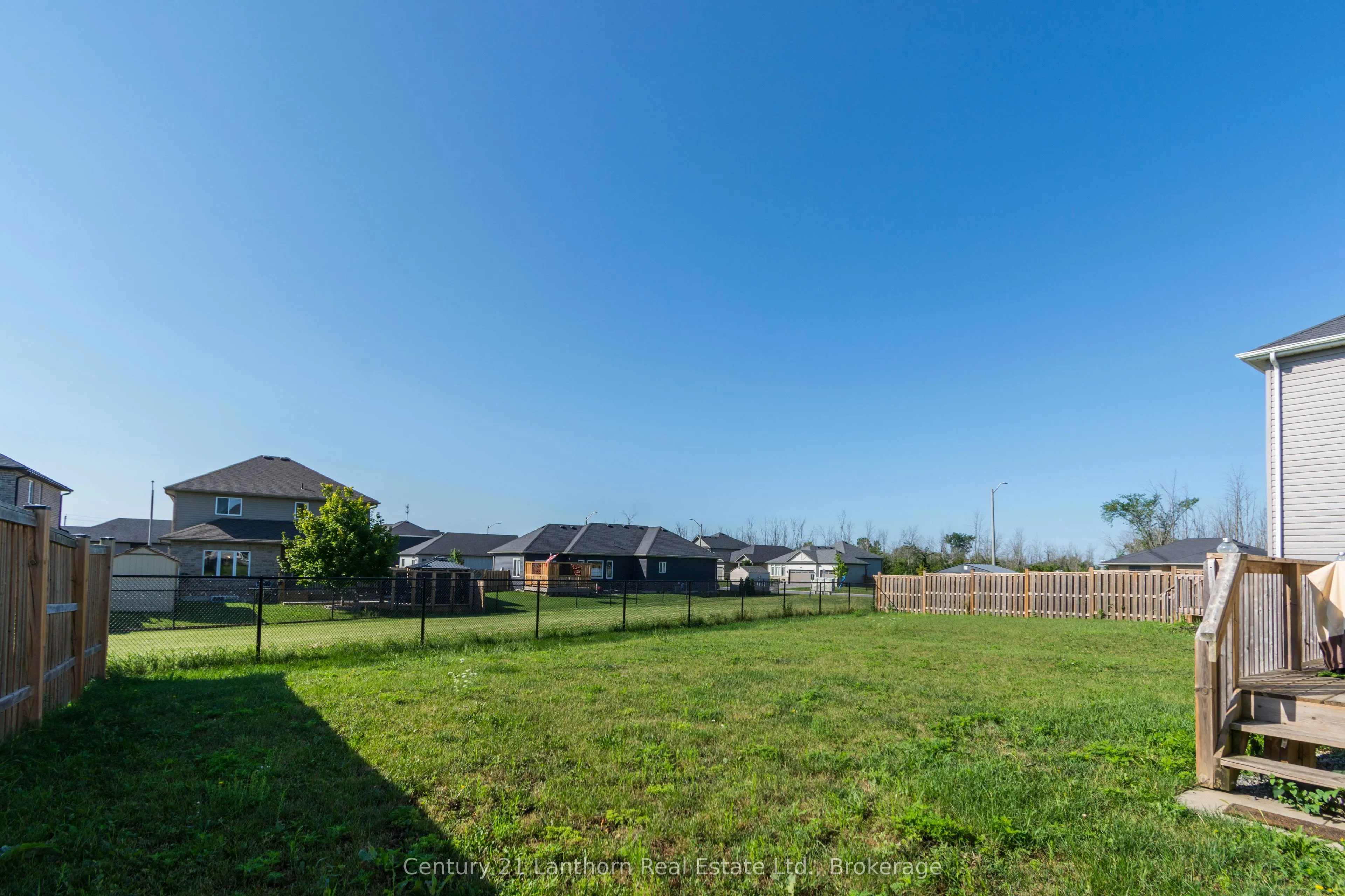 7 Cottonwood Drive