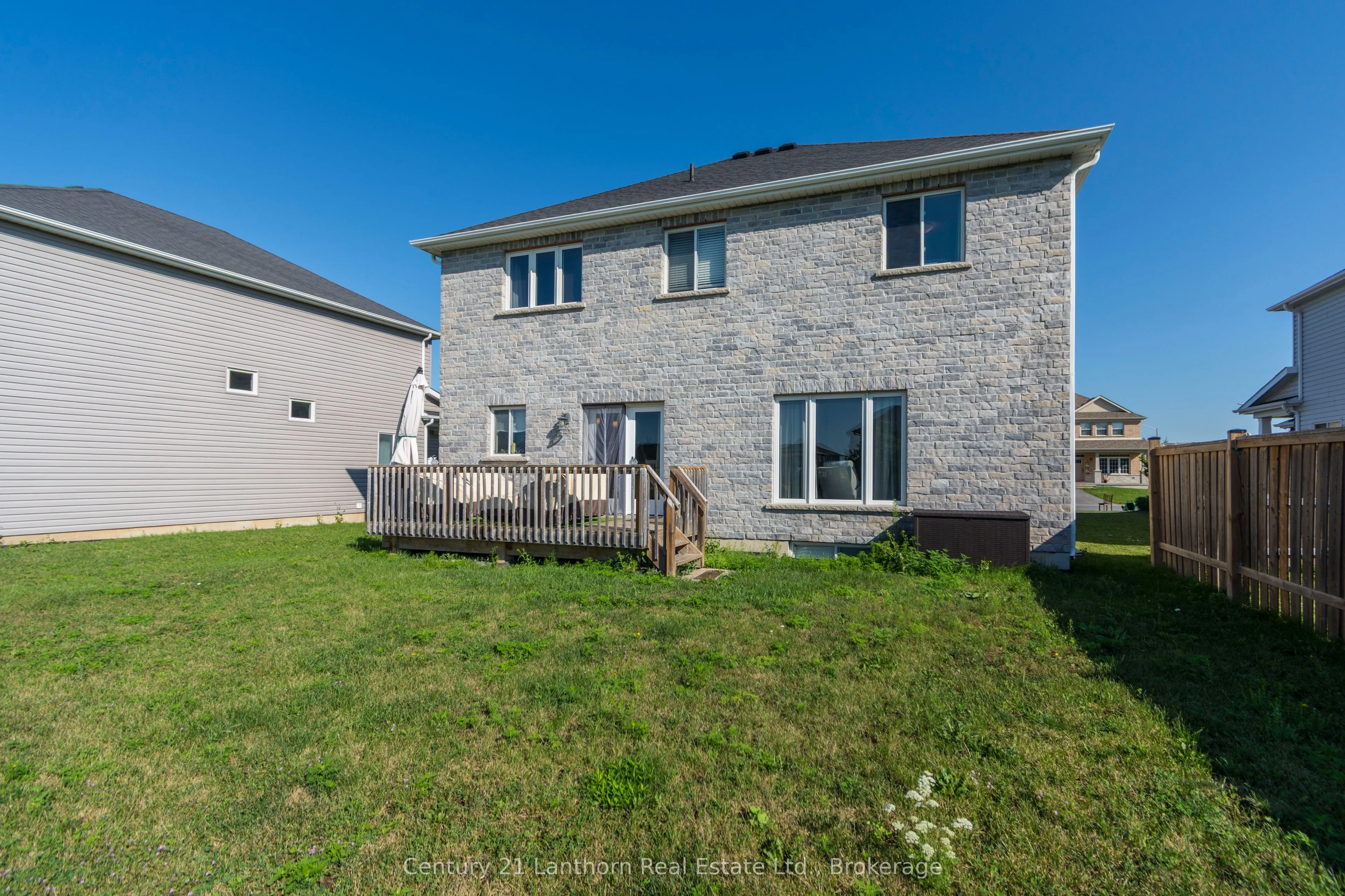 7 Cottonwood Drive