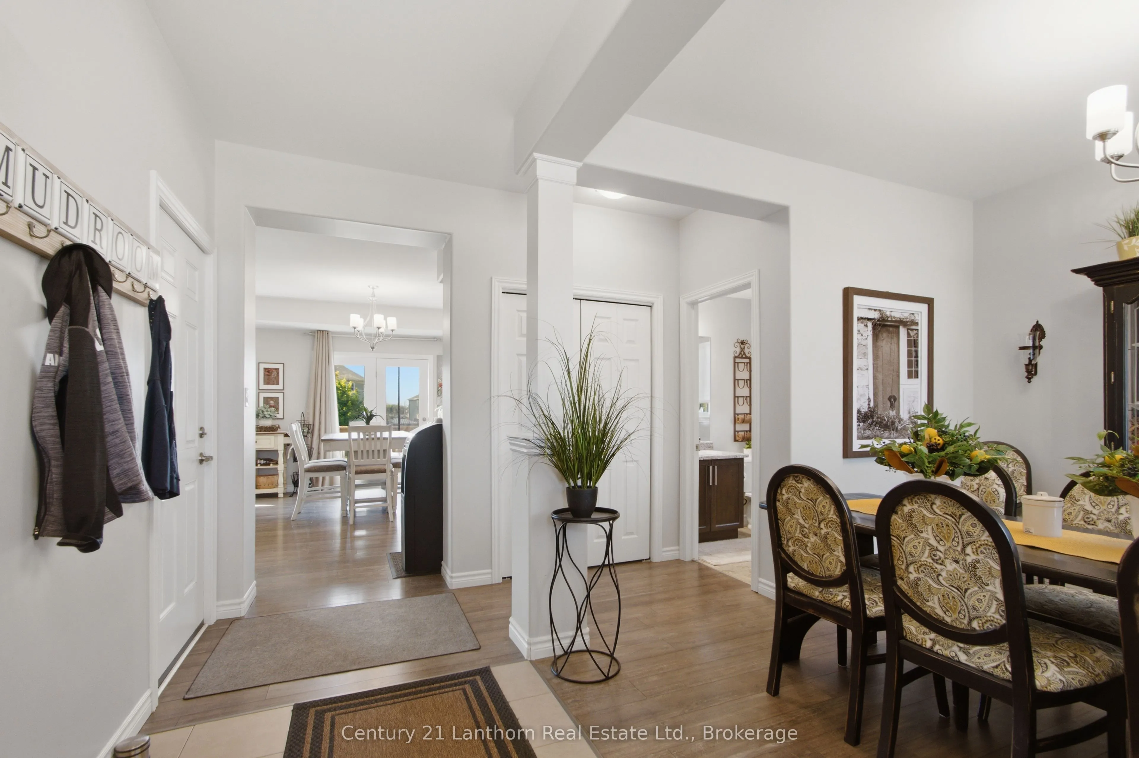 7 Cottonwood Drive