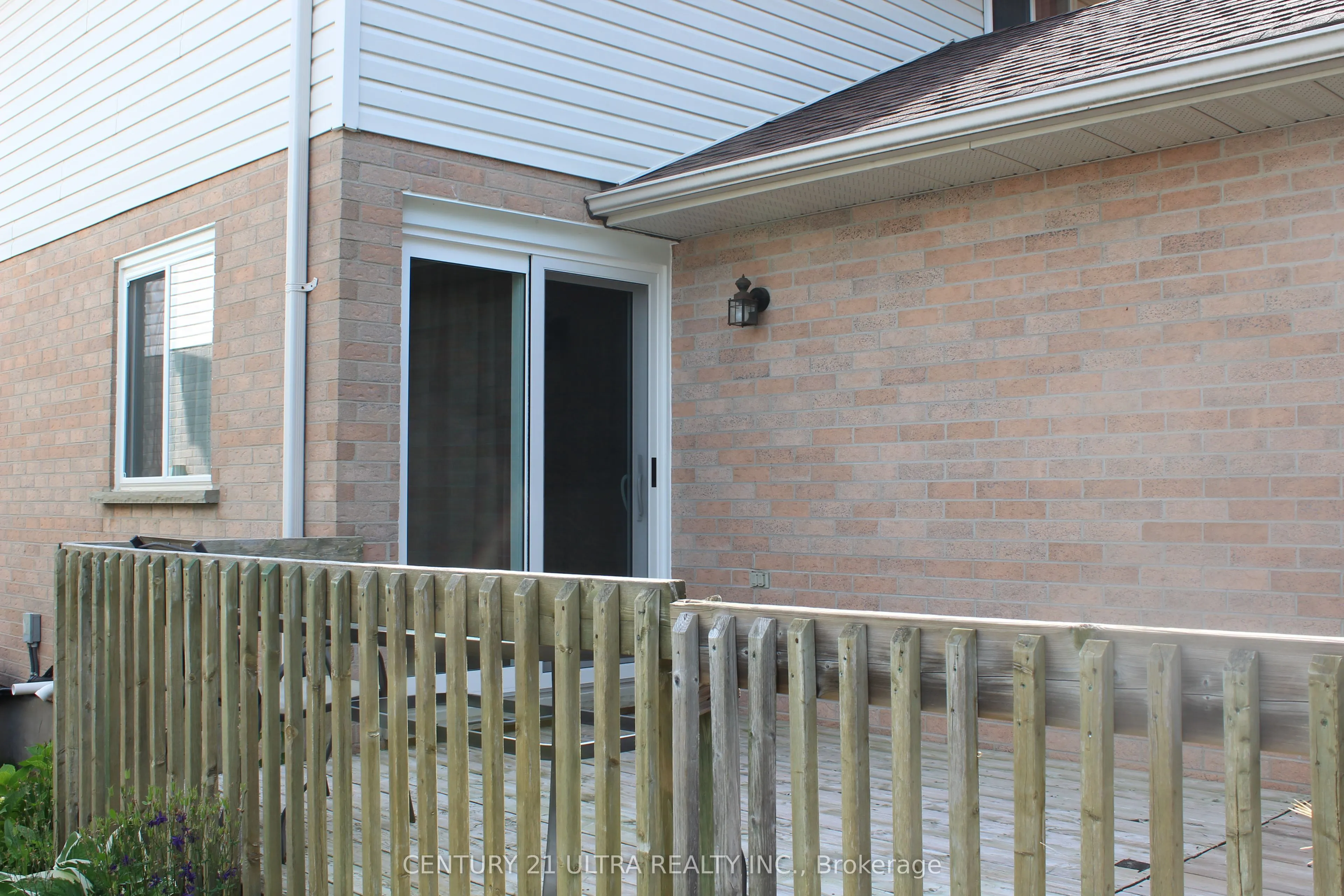 373 Brembel Crescent