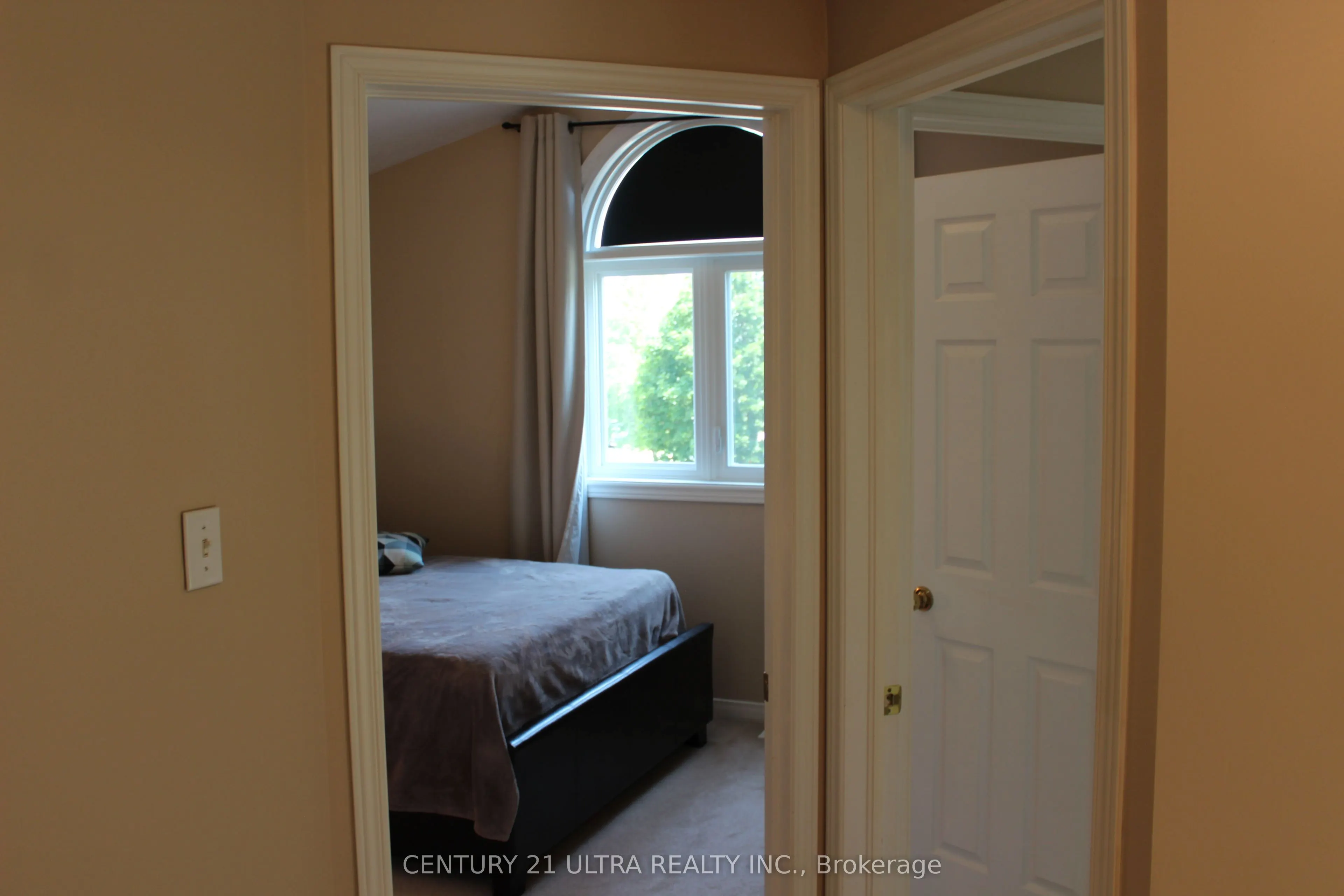 373 Brembel Crescent