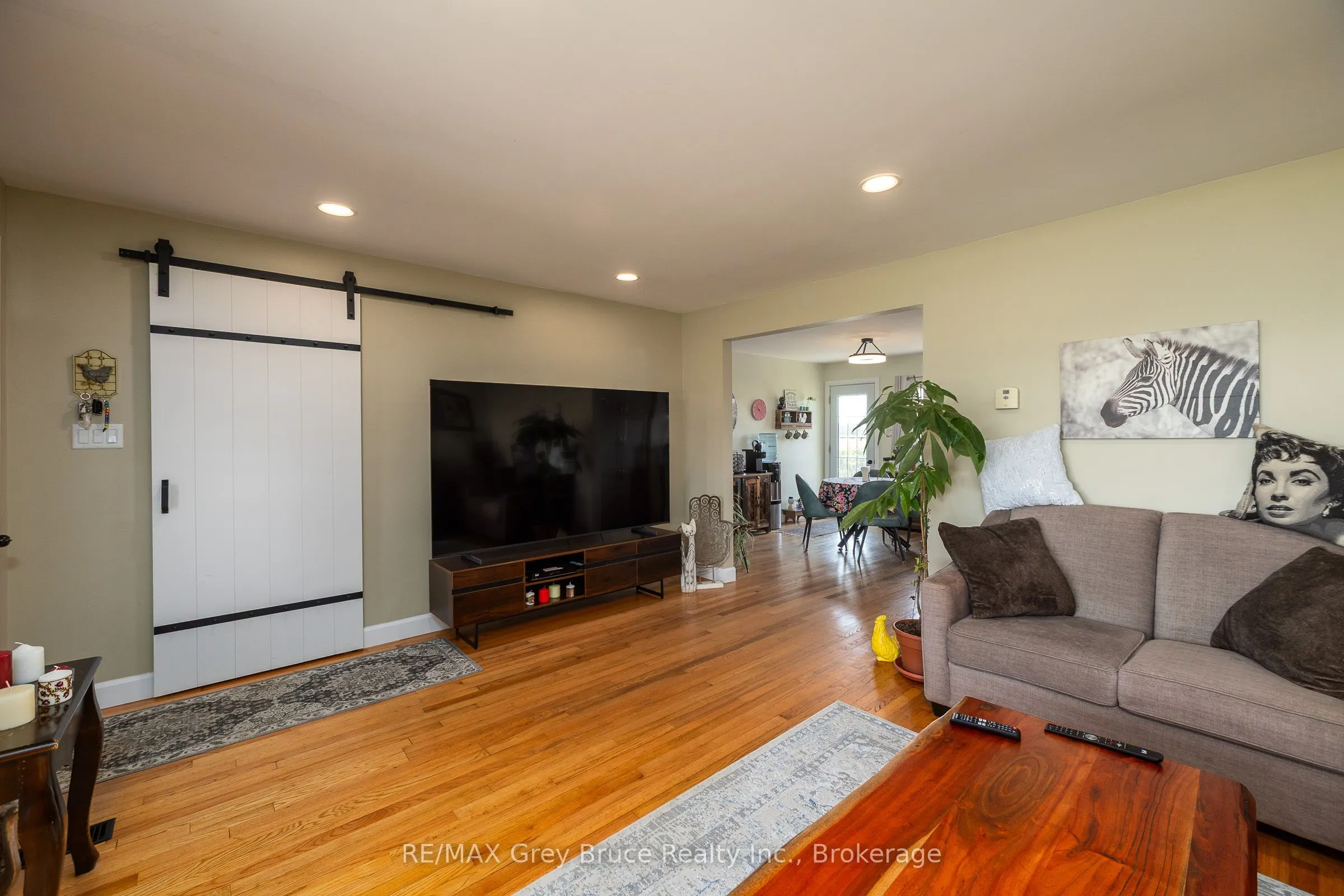 404248 CONCESSION 20 Road