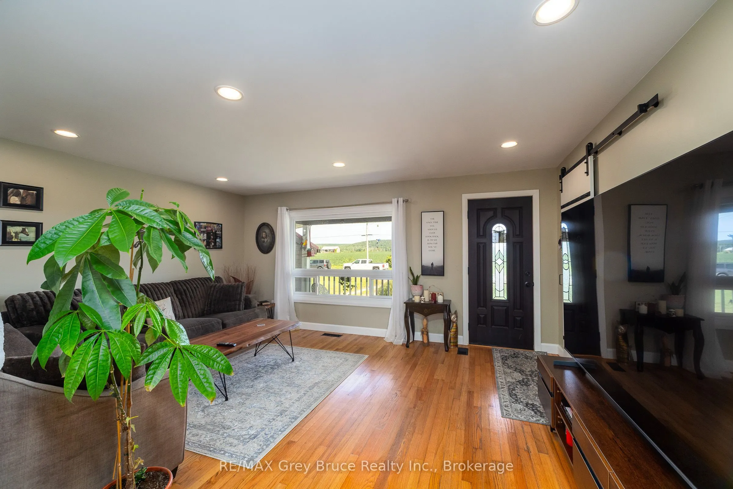 404248 CONCESSION 20 Road