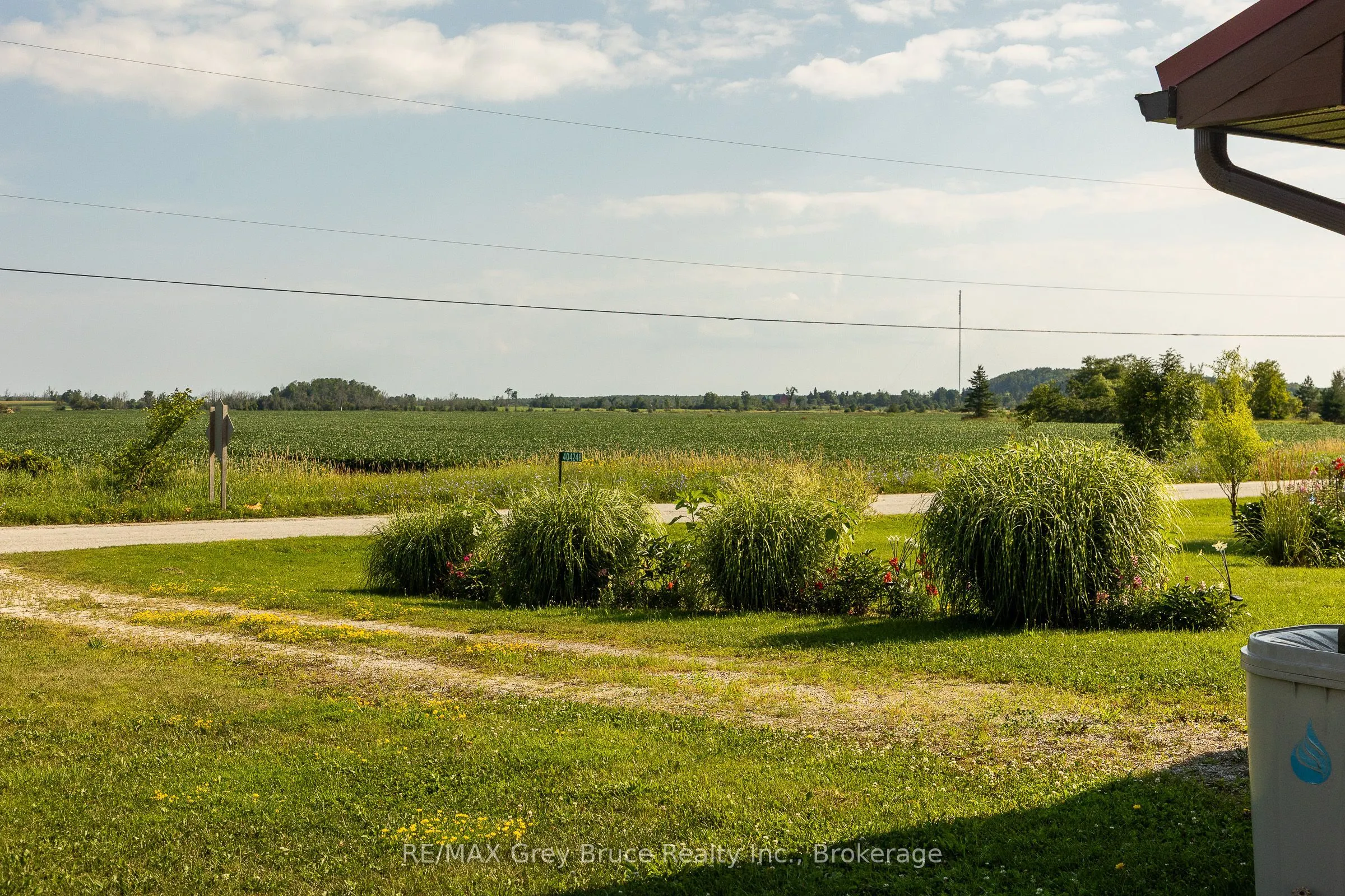 404248 CONCESSION 20 Road