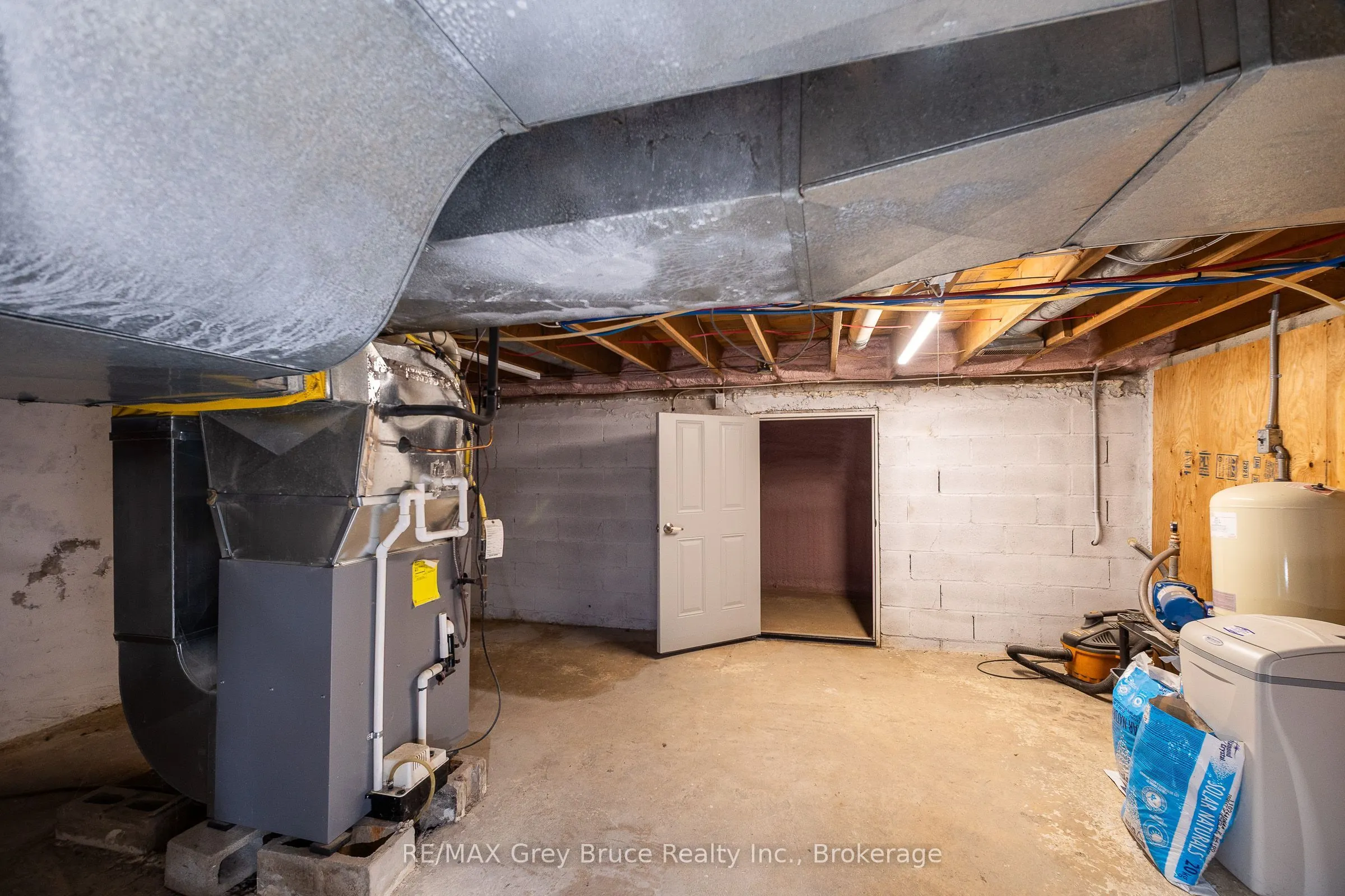 404248 CONCESSION 20 Road