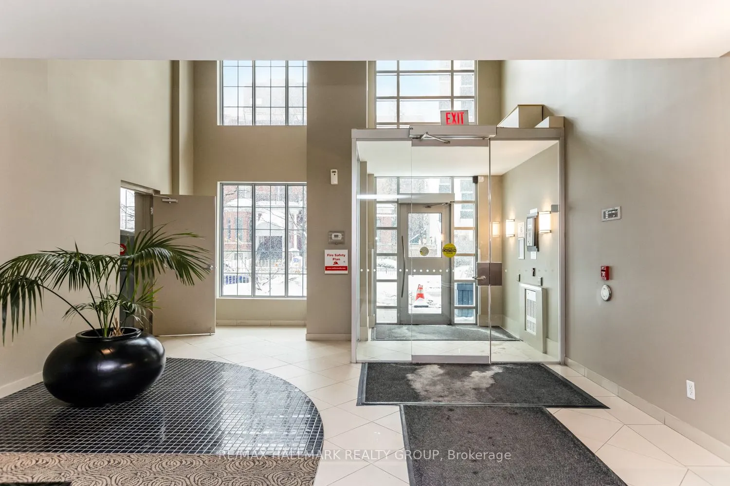 138 Somerset Street W #502