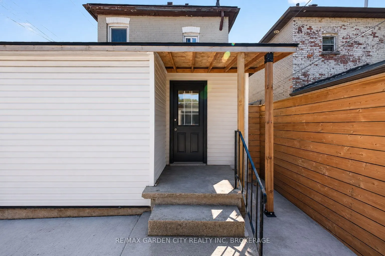 75 Keith Street