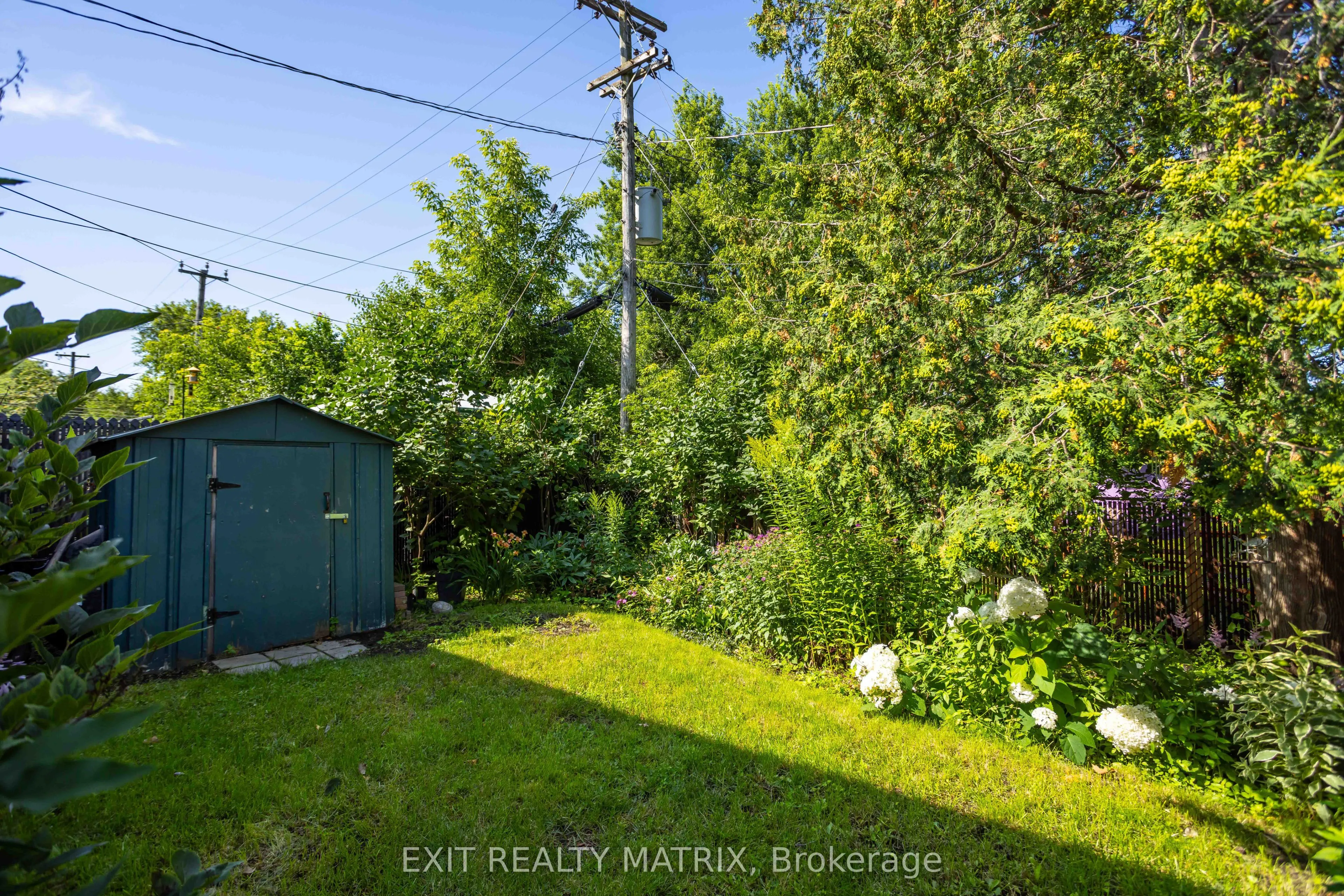 2064 St Laurent Boulevard