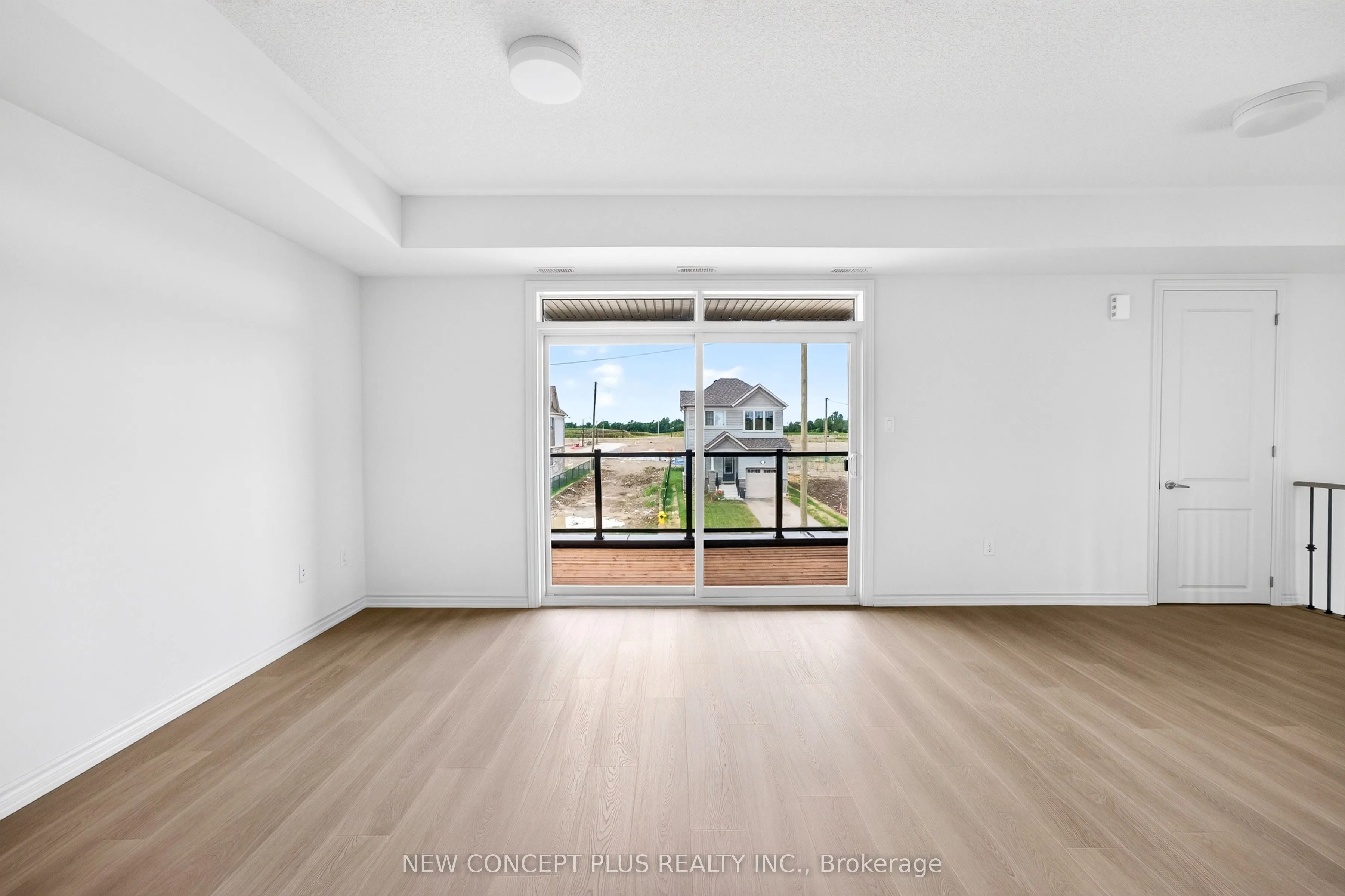66 Debois Street
