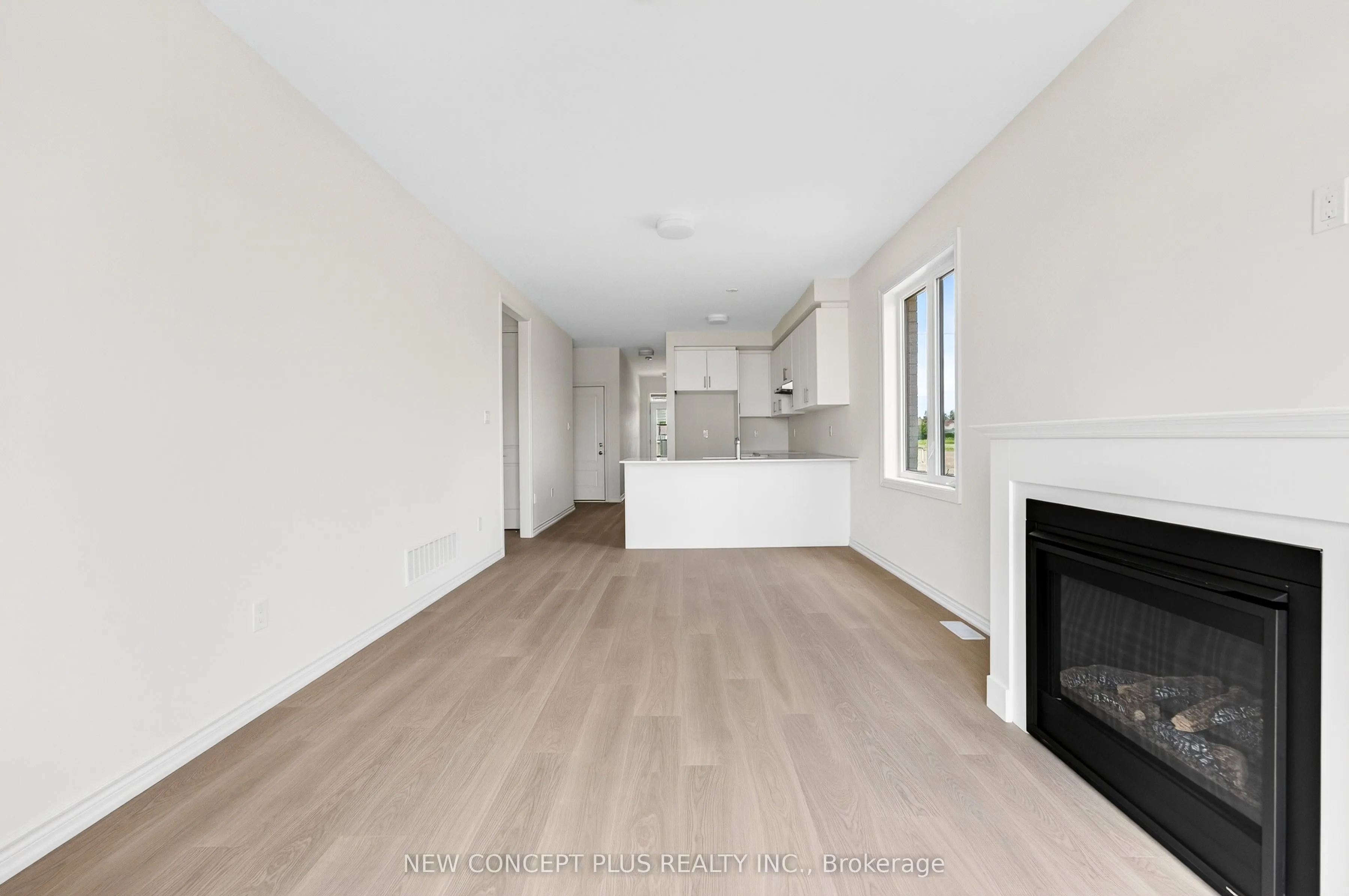66 Debois Street