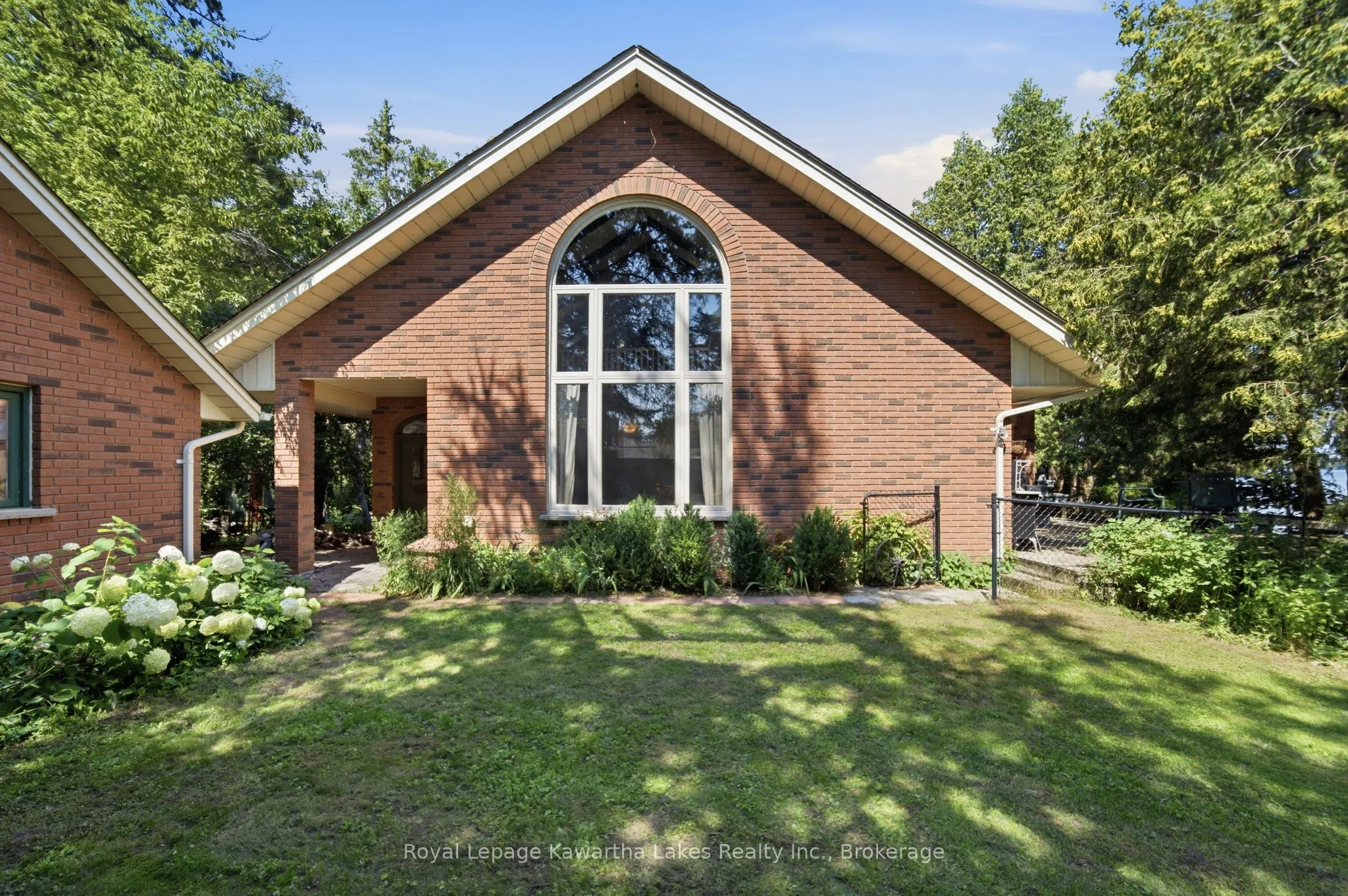 100 Pinewood Boulevard