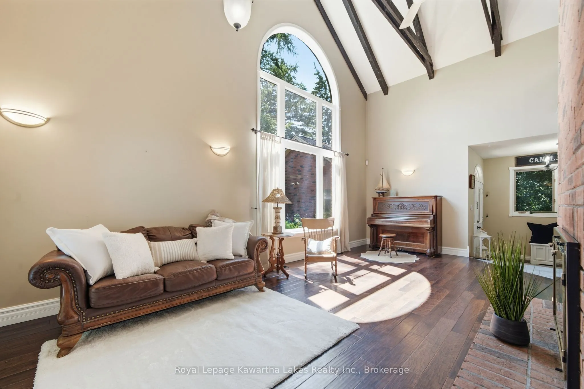 100 Pinewood Boulevard
