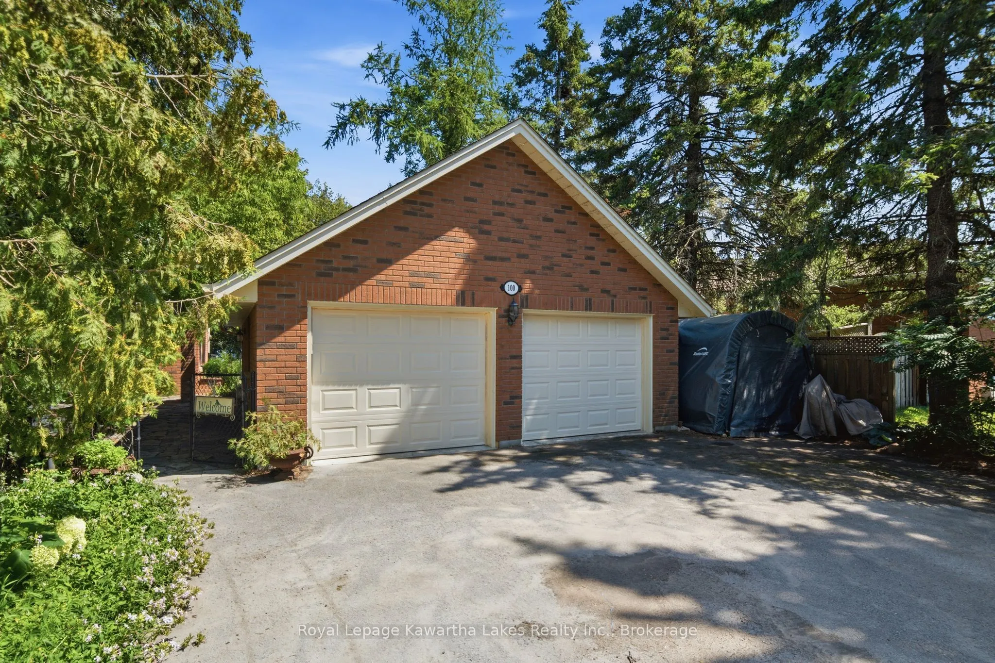 100 Pinewood Boulevard