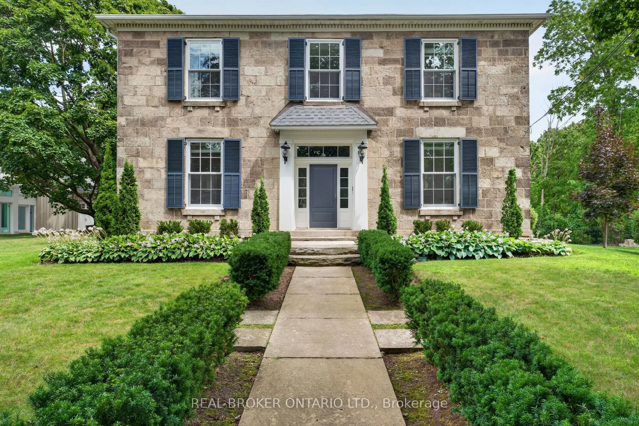 63 Mill Street S