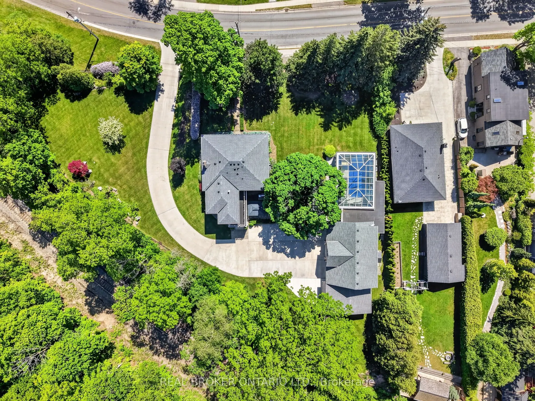 63 Mill Street S