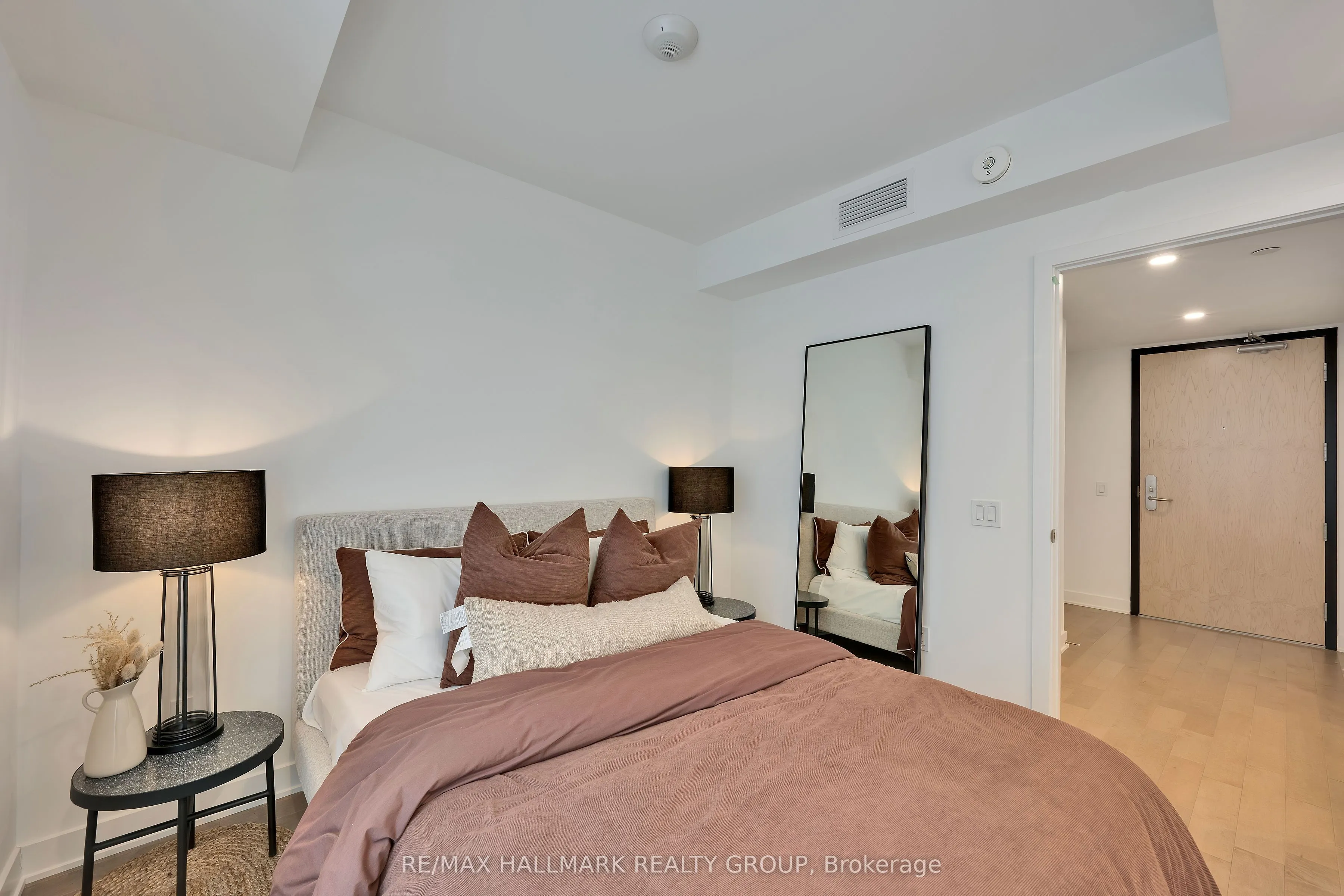 340 Queen Street #306