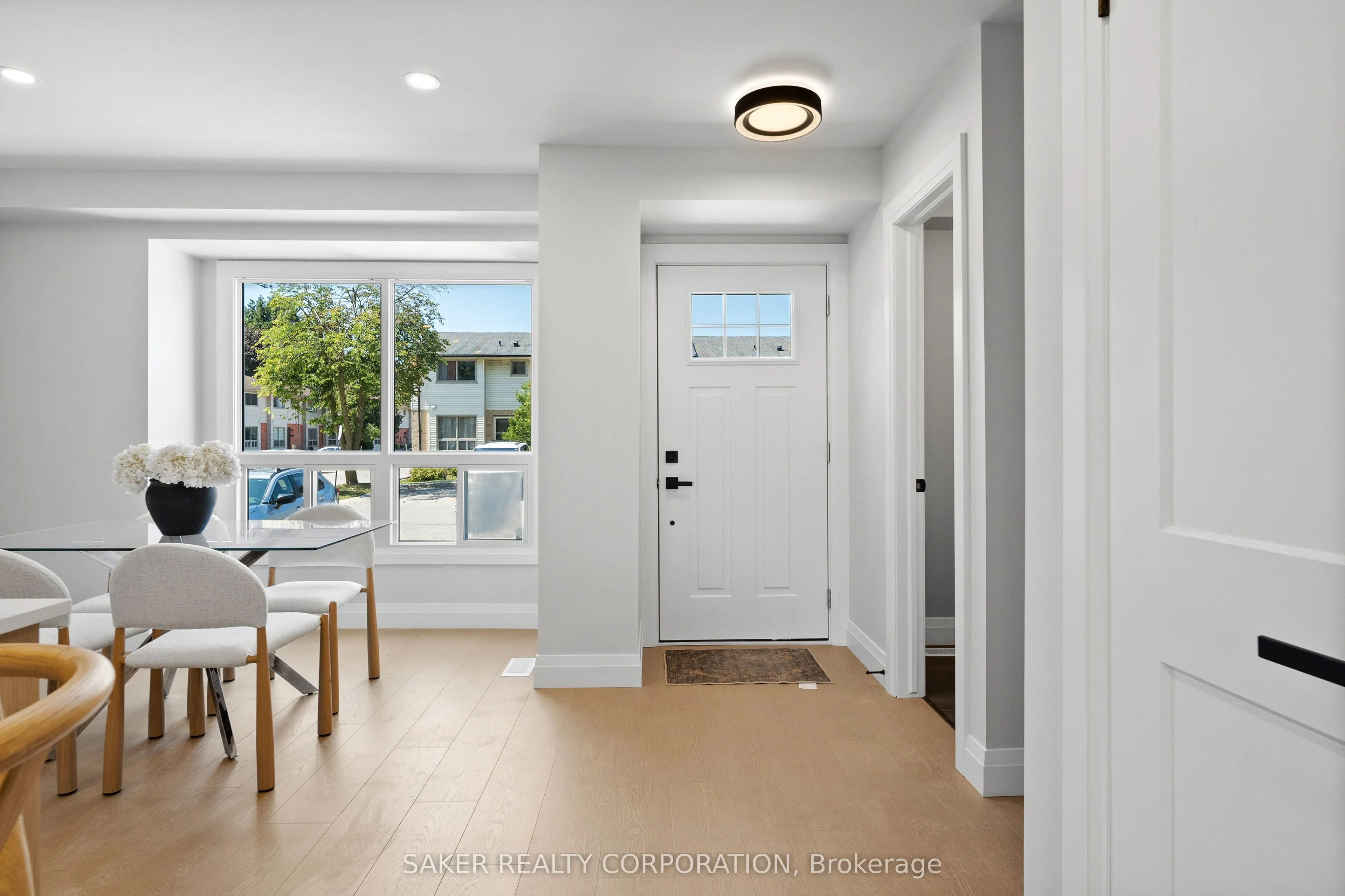 355 Sandringham Crescent #33