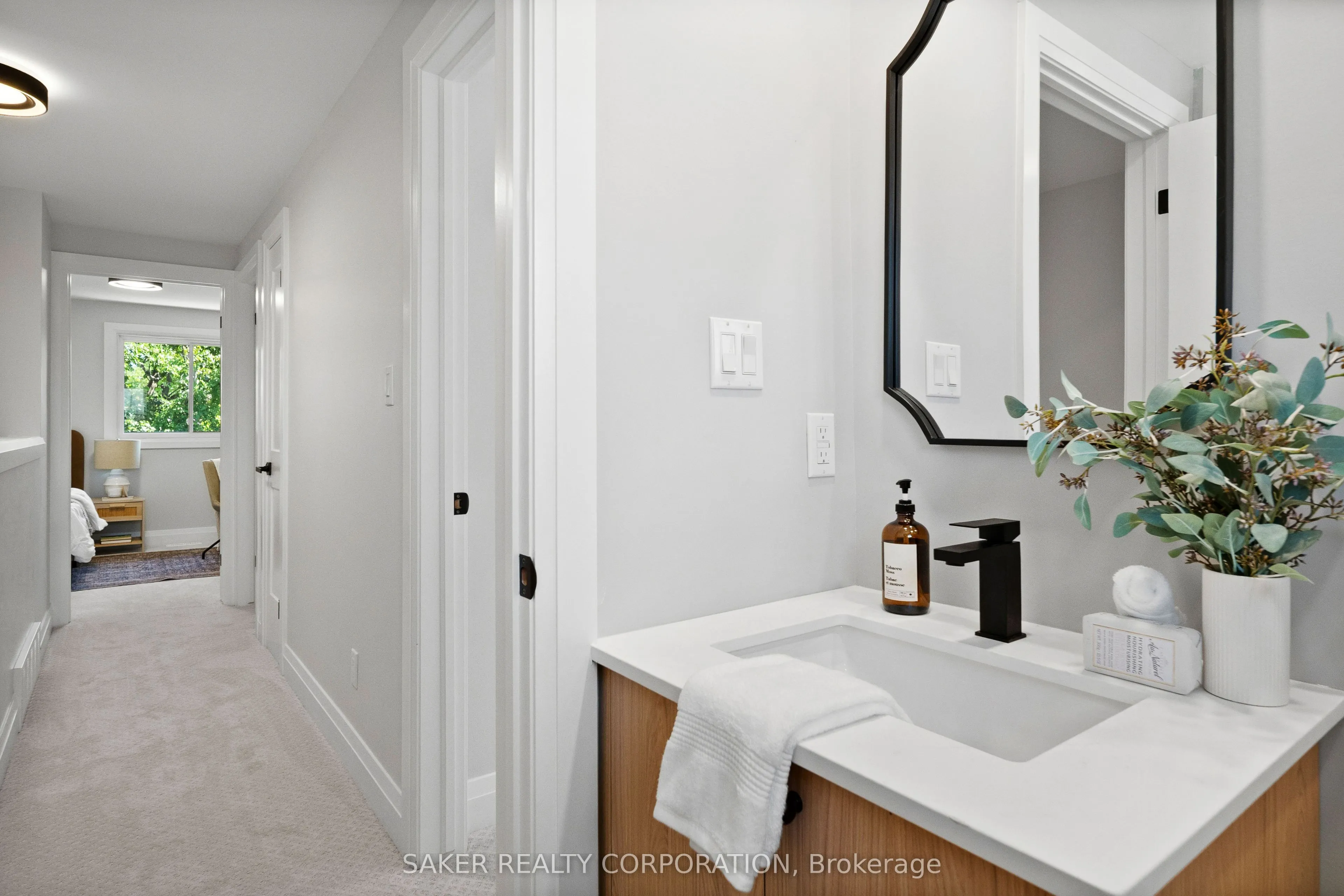 355 Sandringham Crescent #33