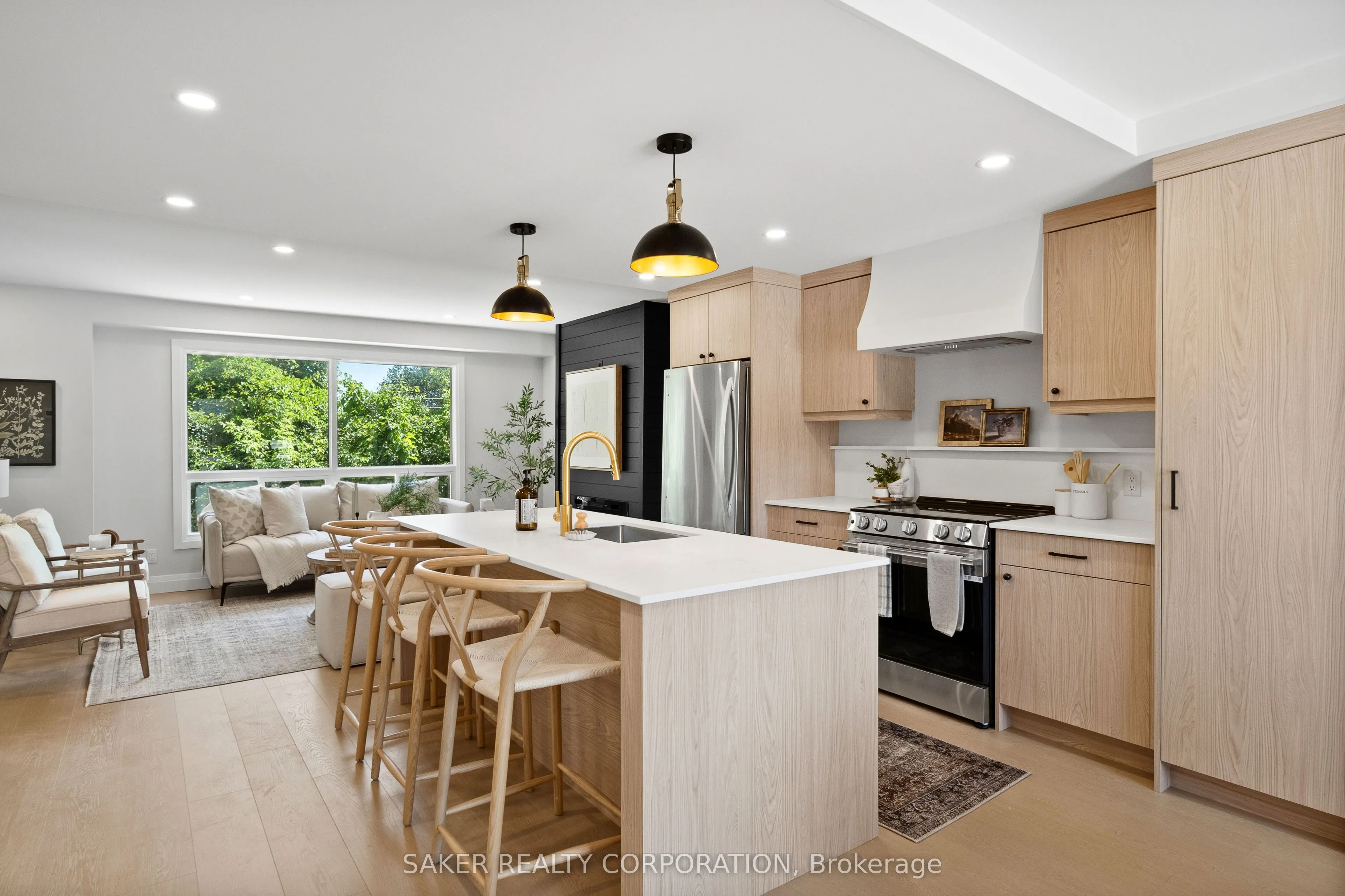 355 Sandringham Crescent #33