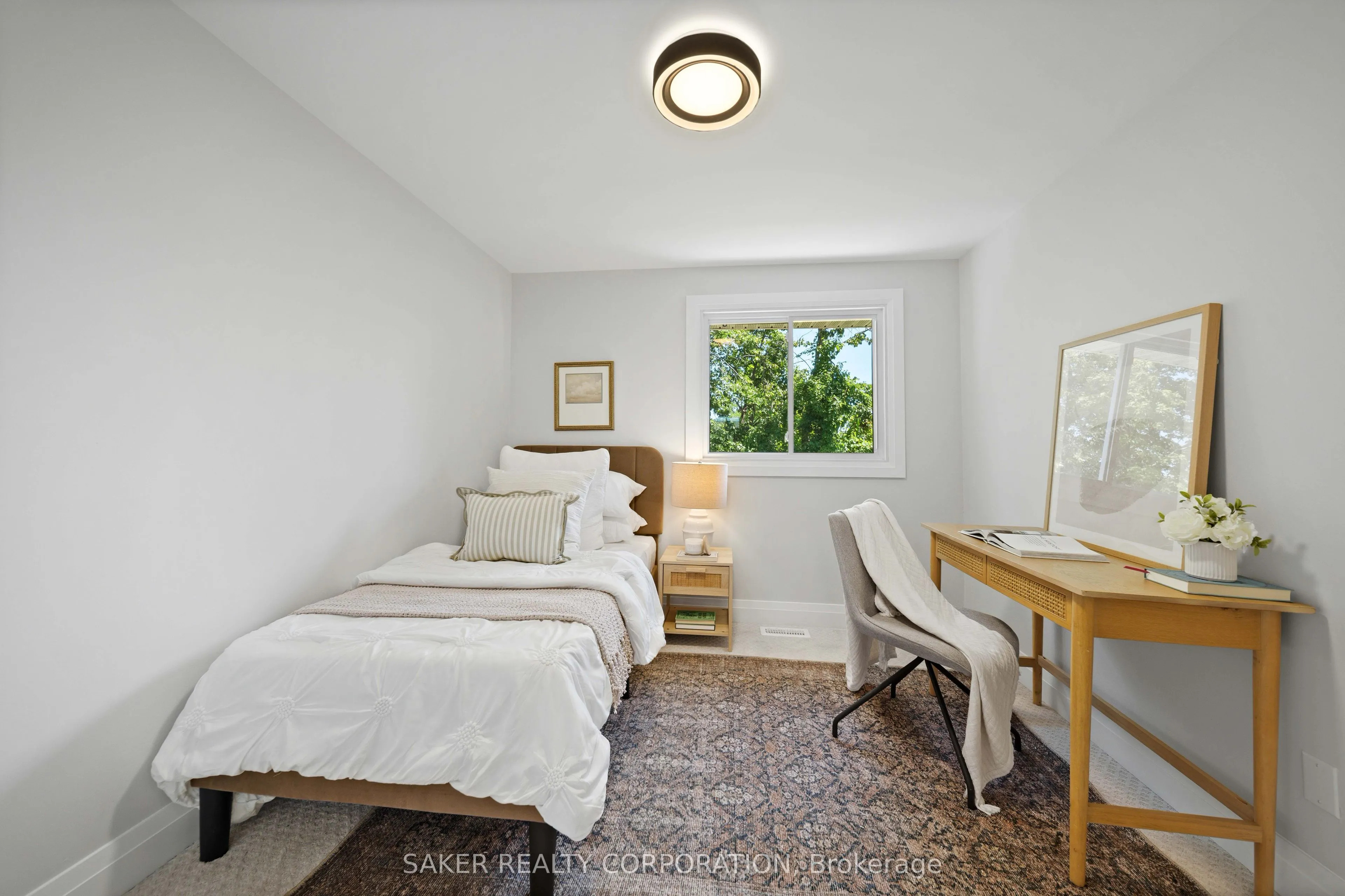 355 Sandringham Crescent #33