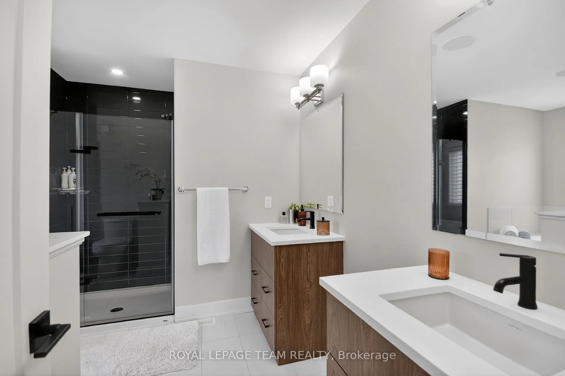 988 Beckton Heights