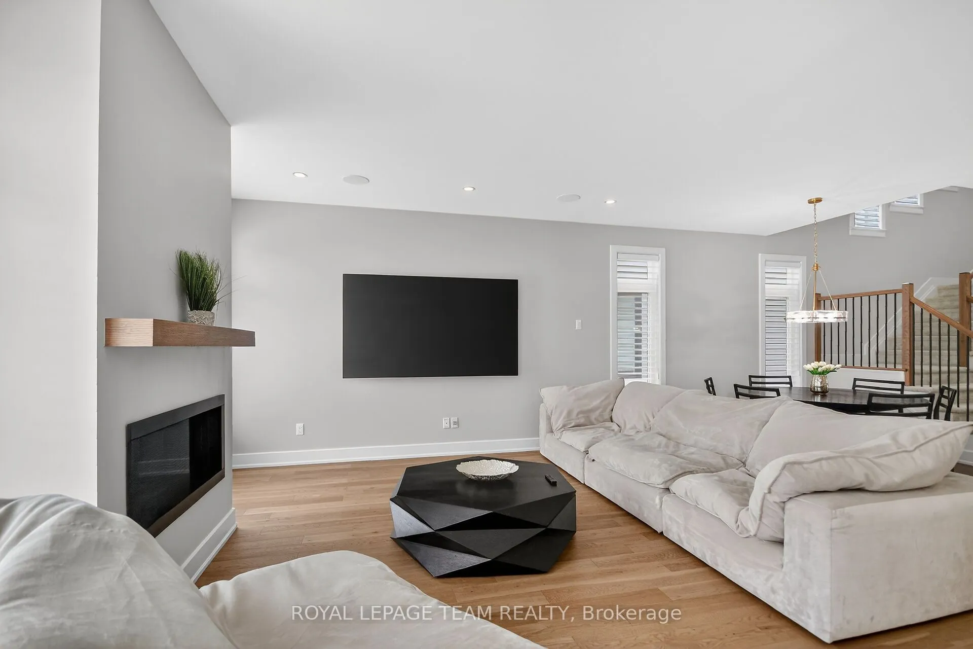 988 Beckton Heights