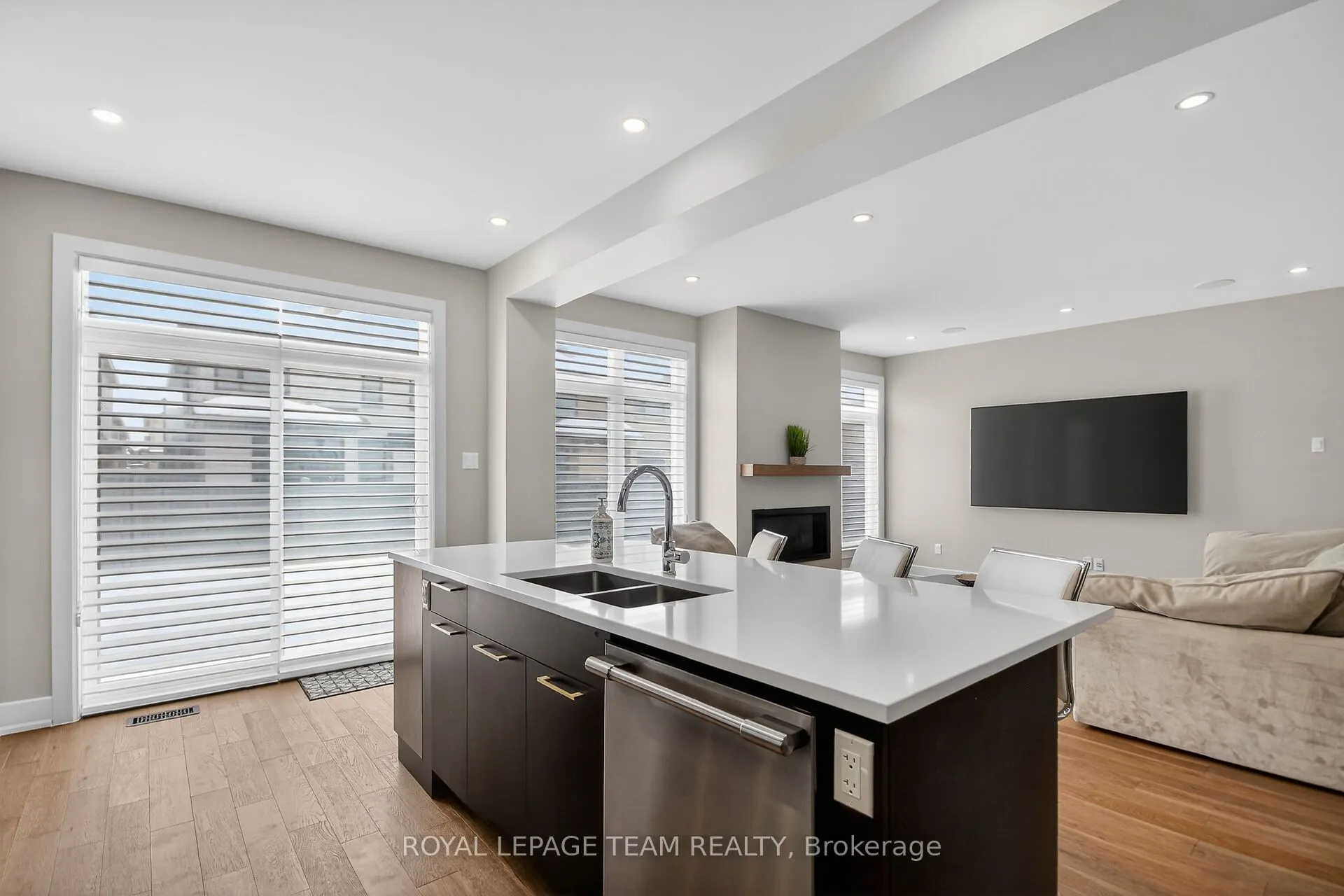988 Beckton Heights