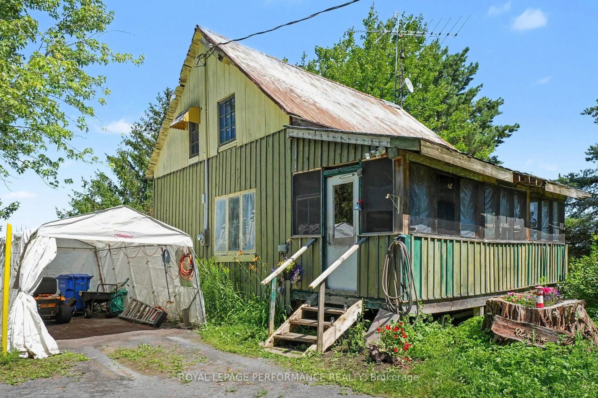 1355 County 10