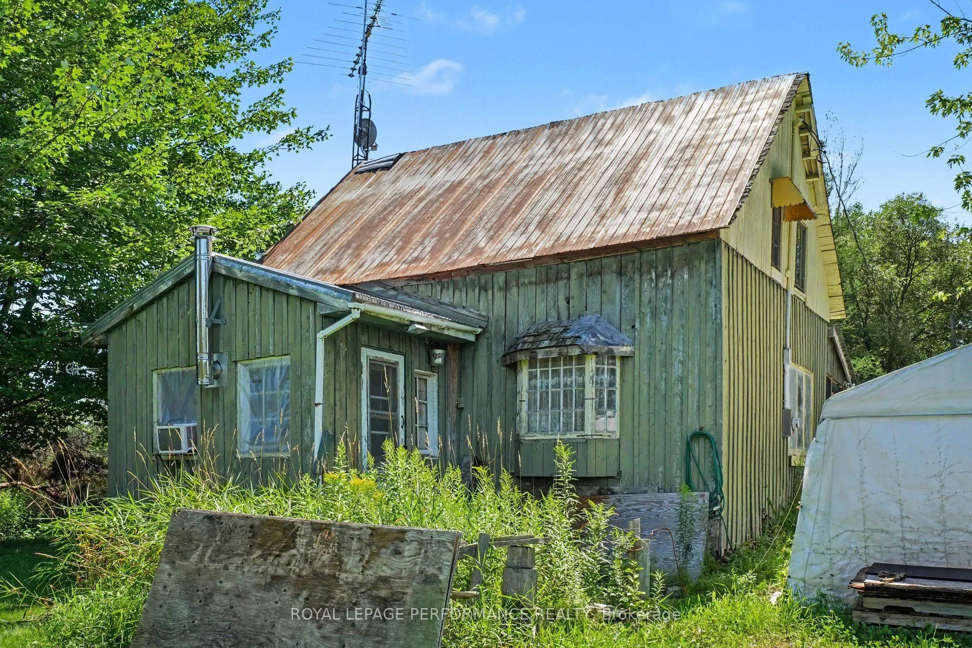 1355 County 10