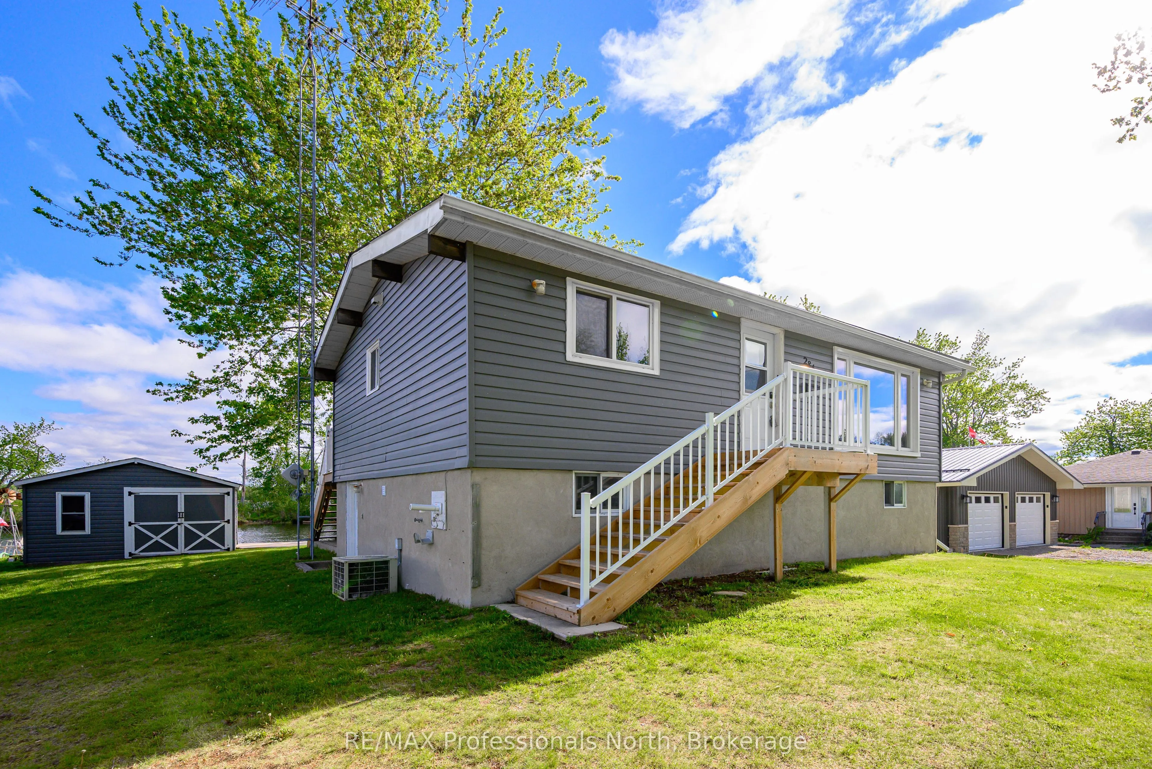 284 MOORINGS Drive