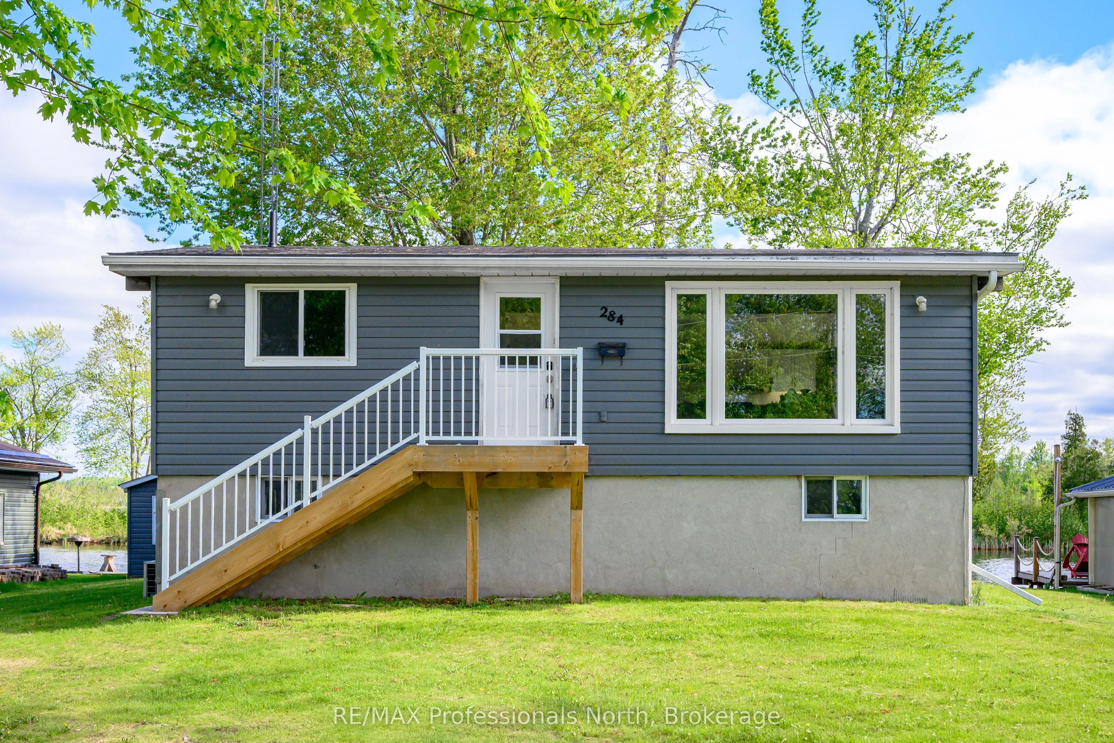 284 MOORINGS Drive