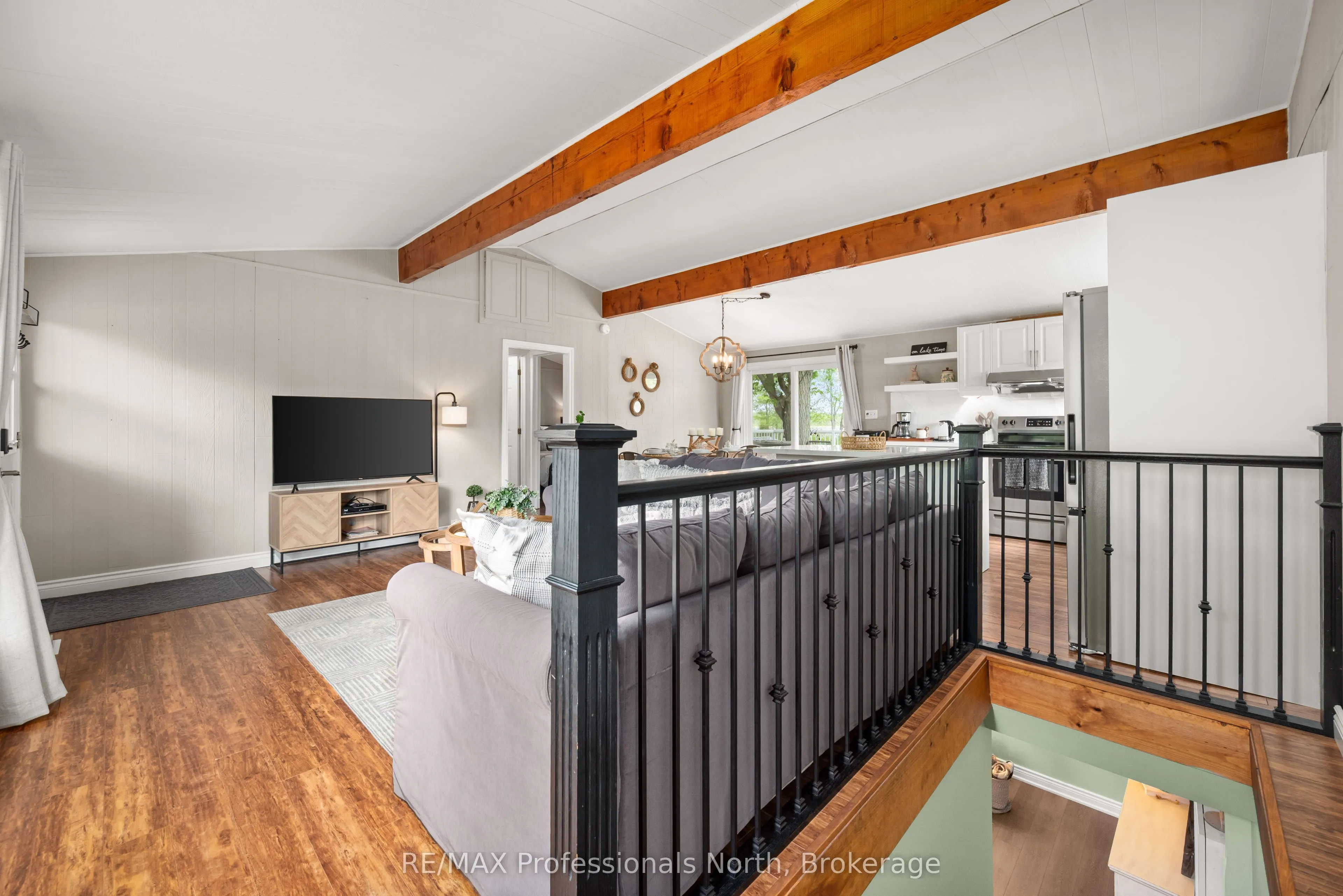 284 MOORINGS Drive