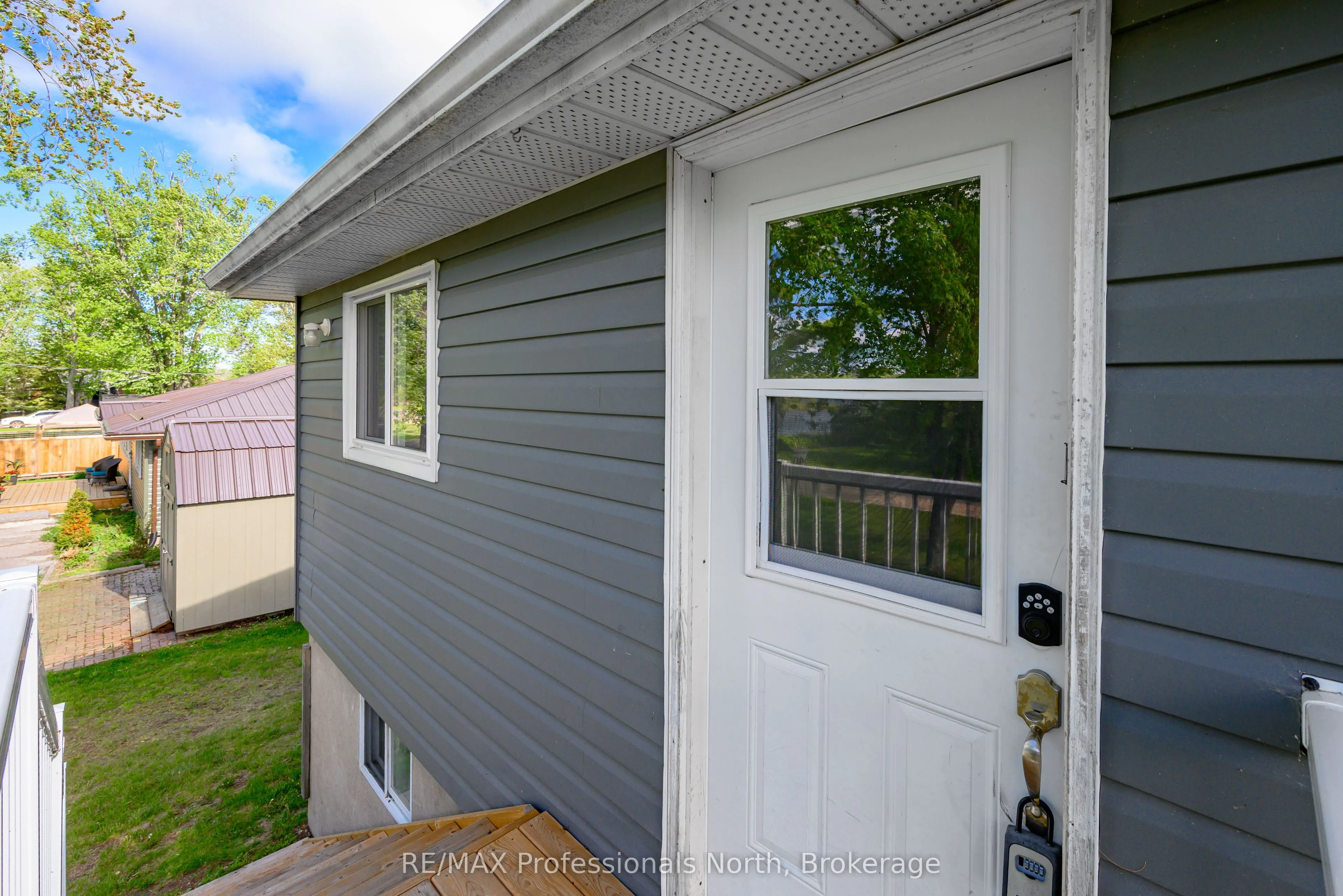 284 MOORINGS Drive
