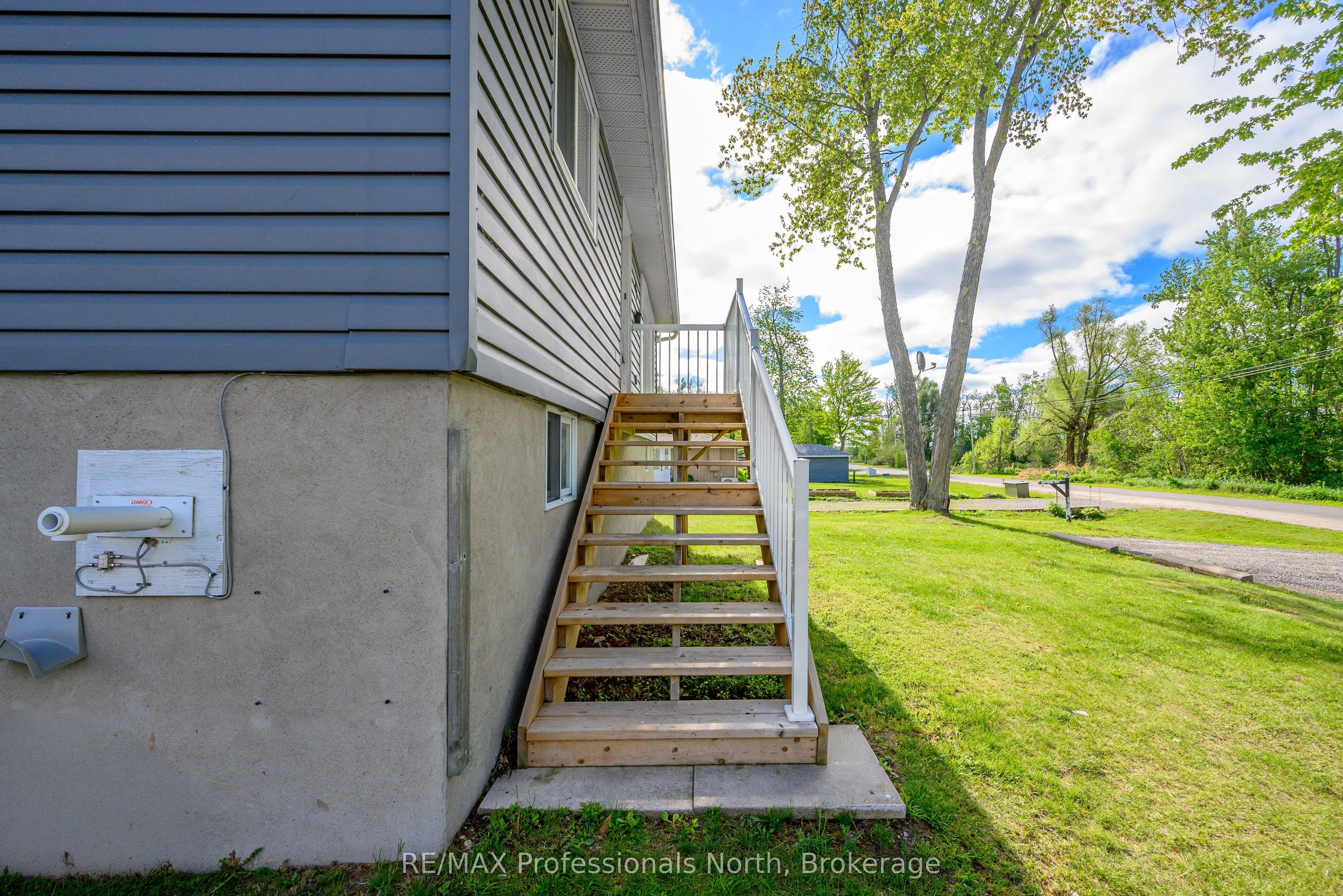 284 MOORINGS Drive