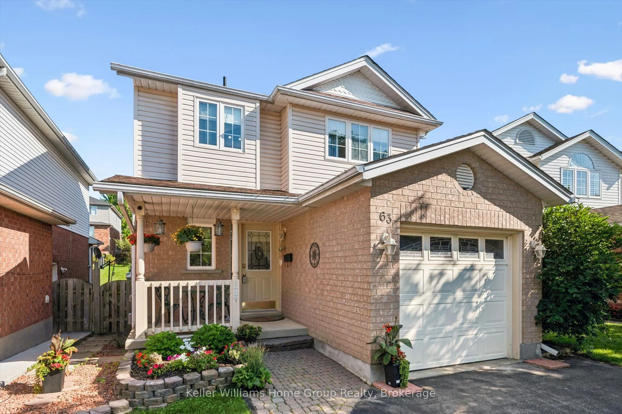 63 Boulder Crescent