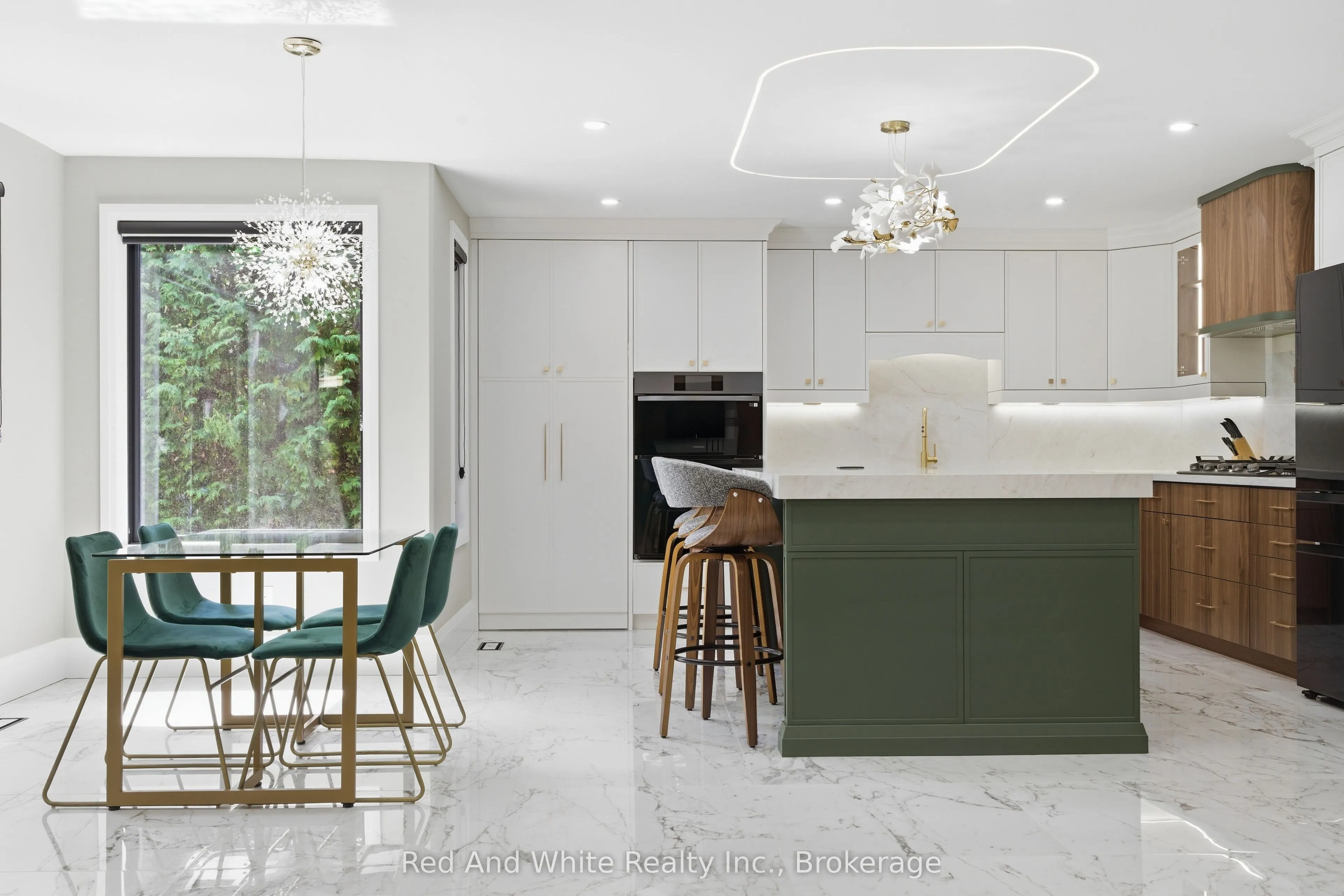 11 Bridlewood Drive