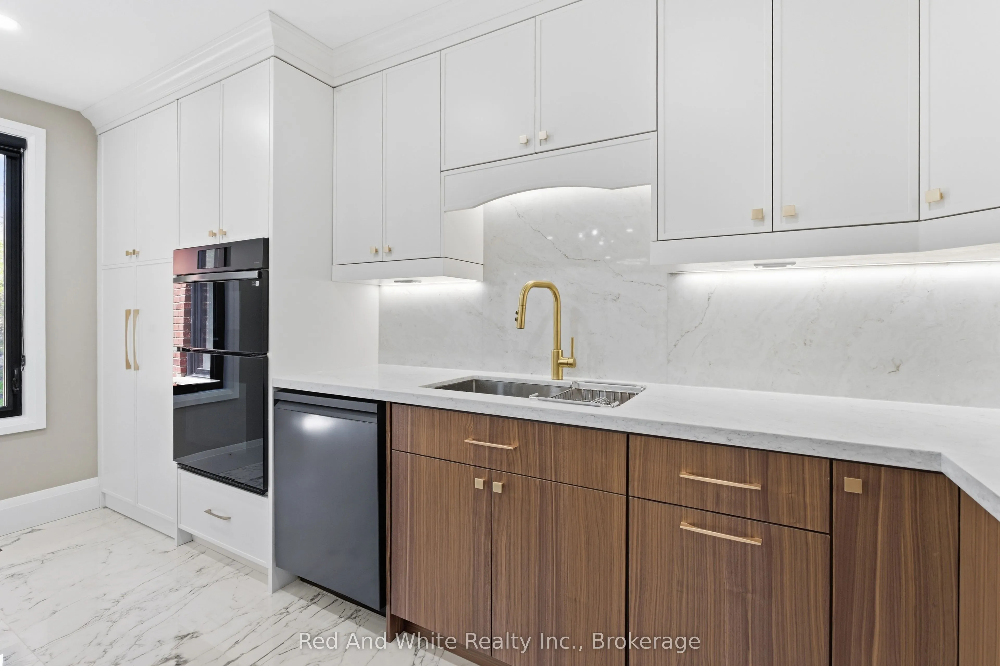 11 Bridlewood Drive