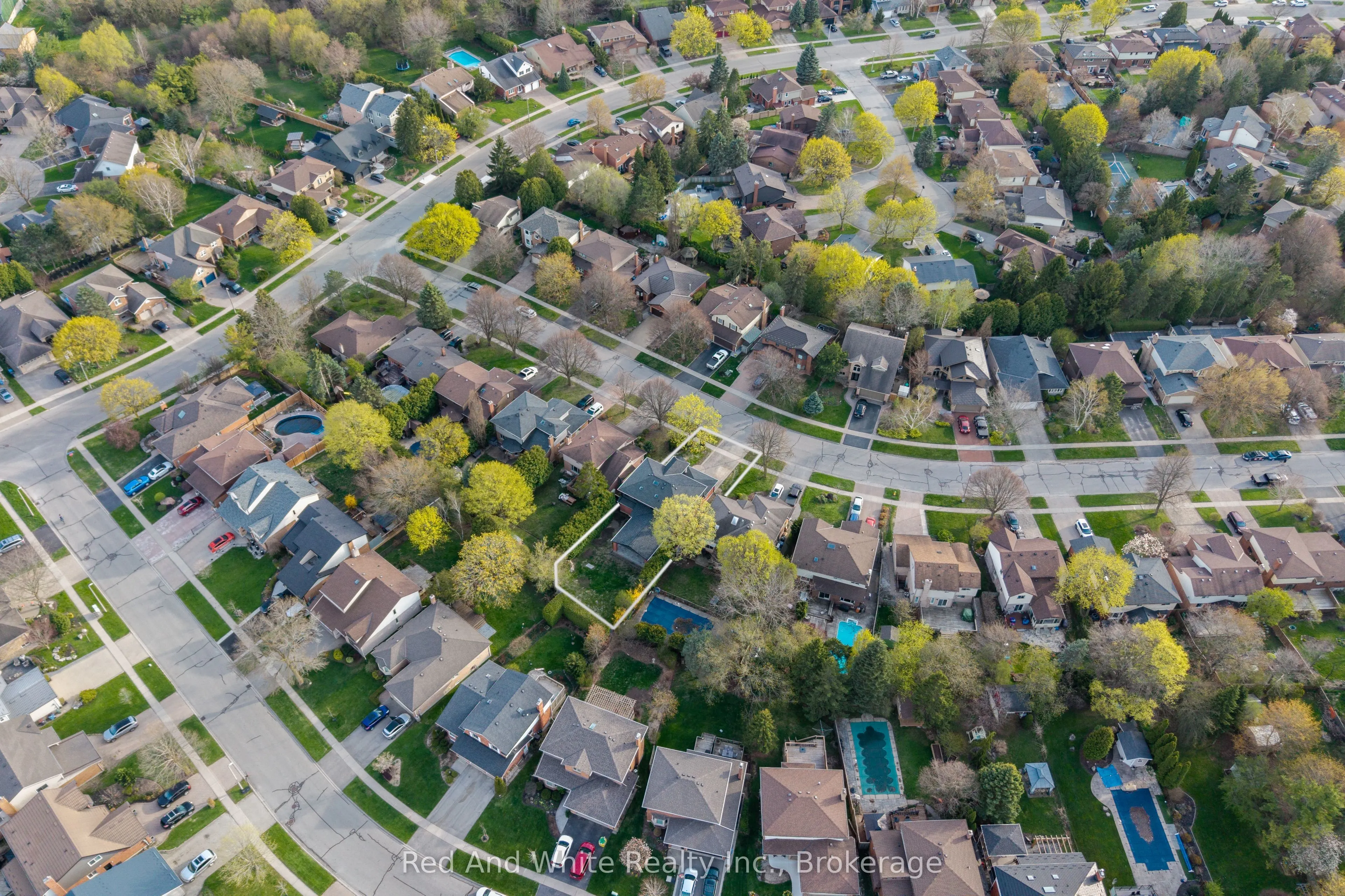 11 Bridlewood Drive