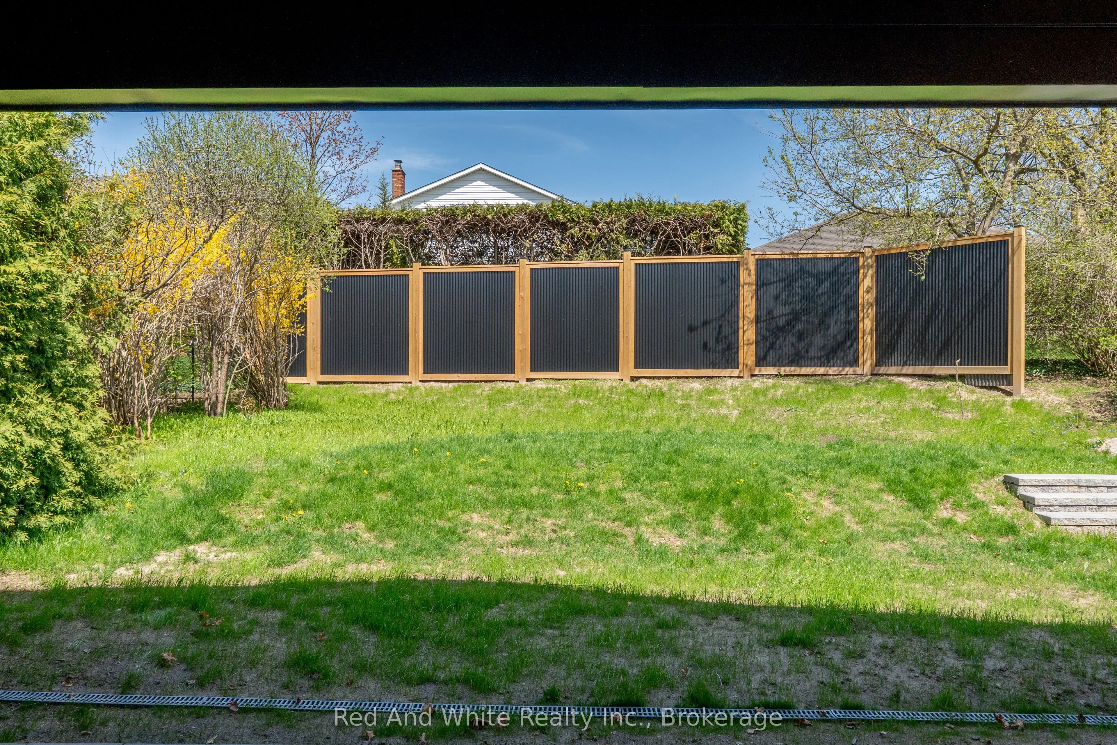 11 Bridlewood Drive
