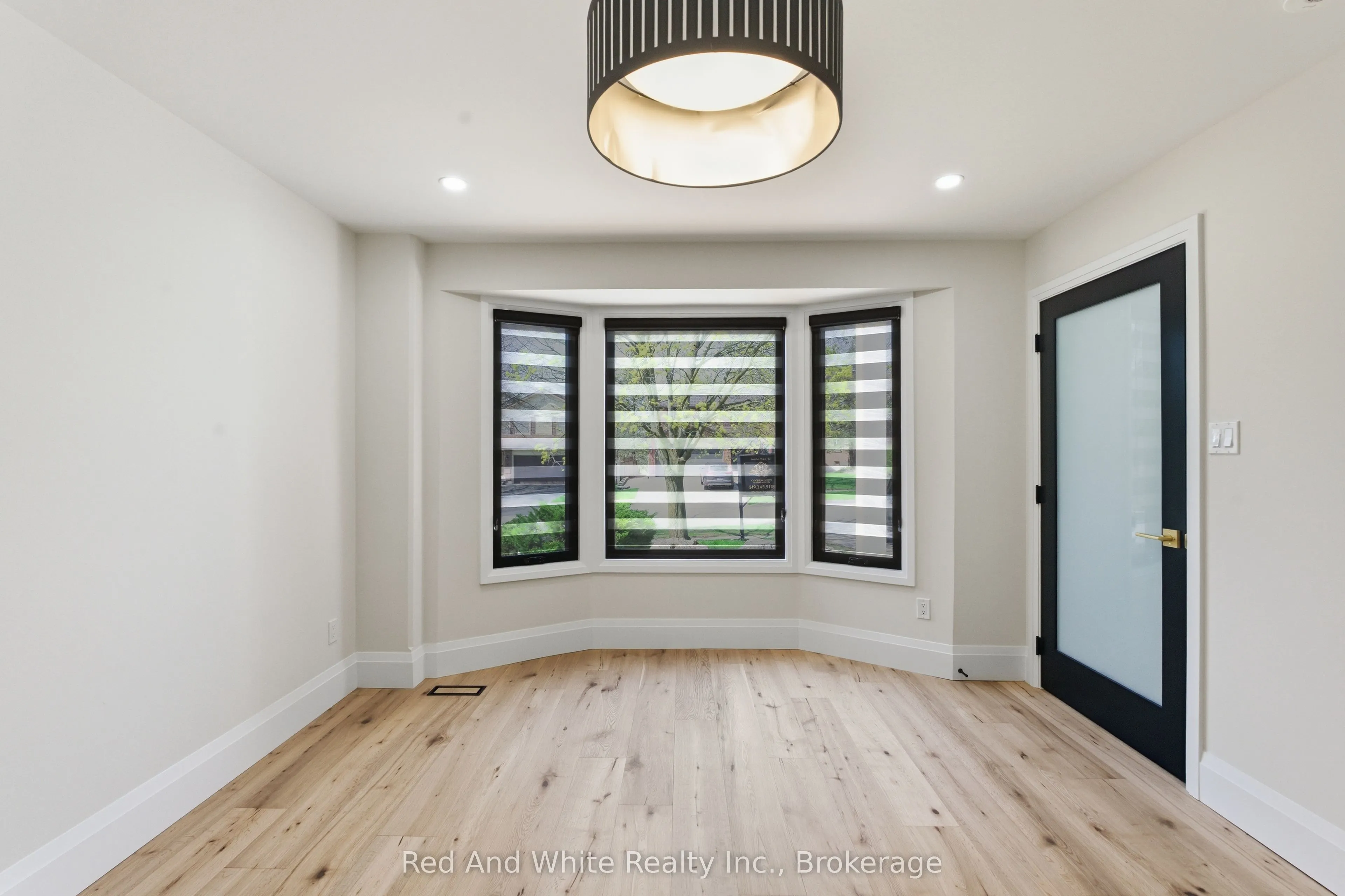 11 Bridlewood Drive