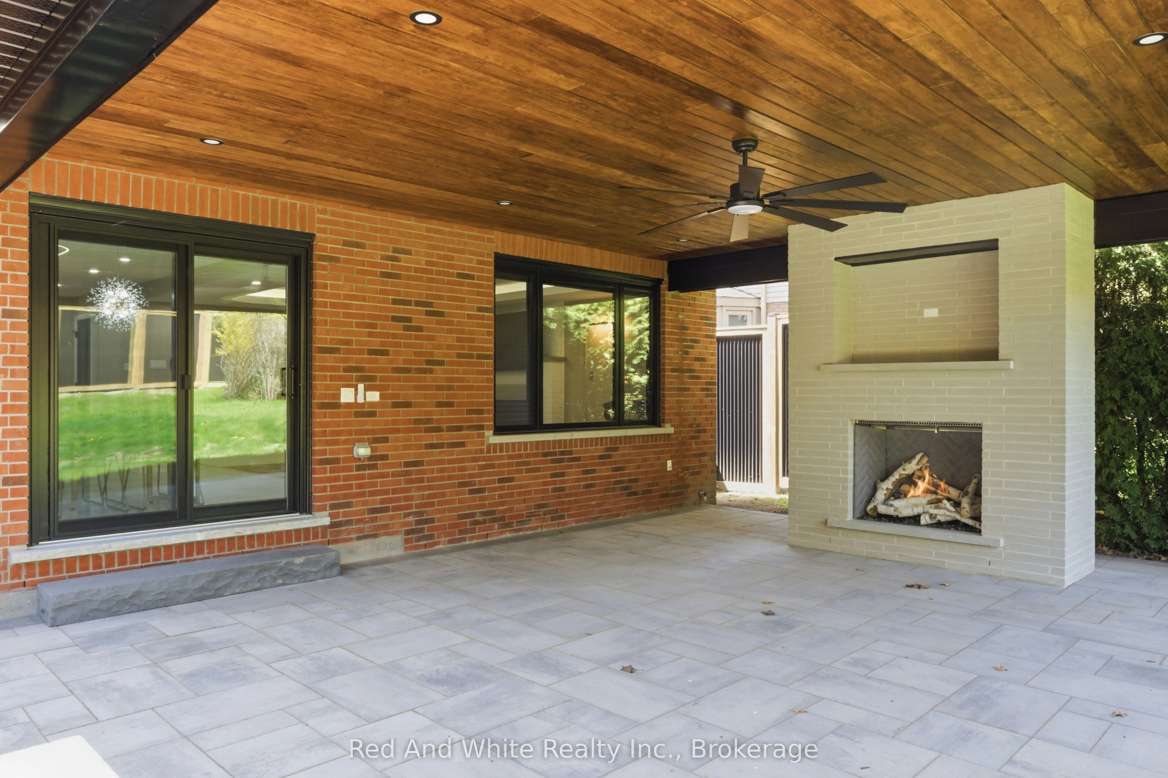 11 Bridlewood Drive