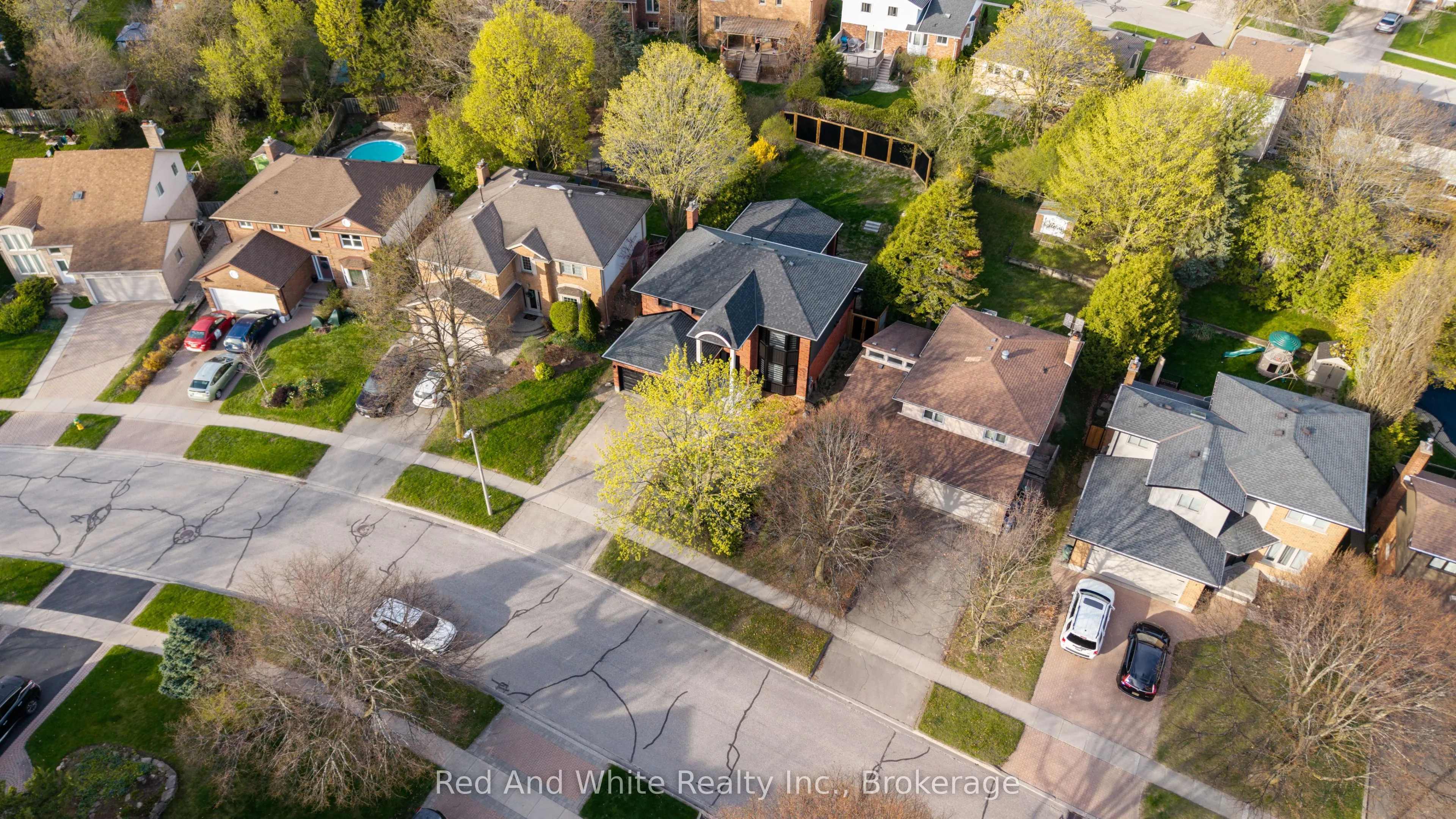 11 Bridlewood Drive