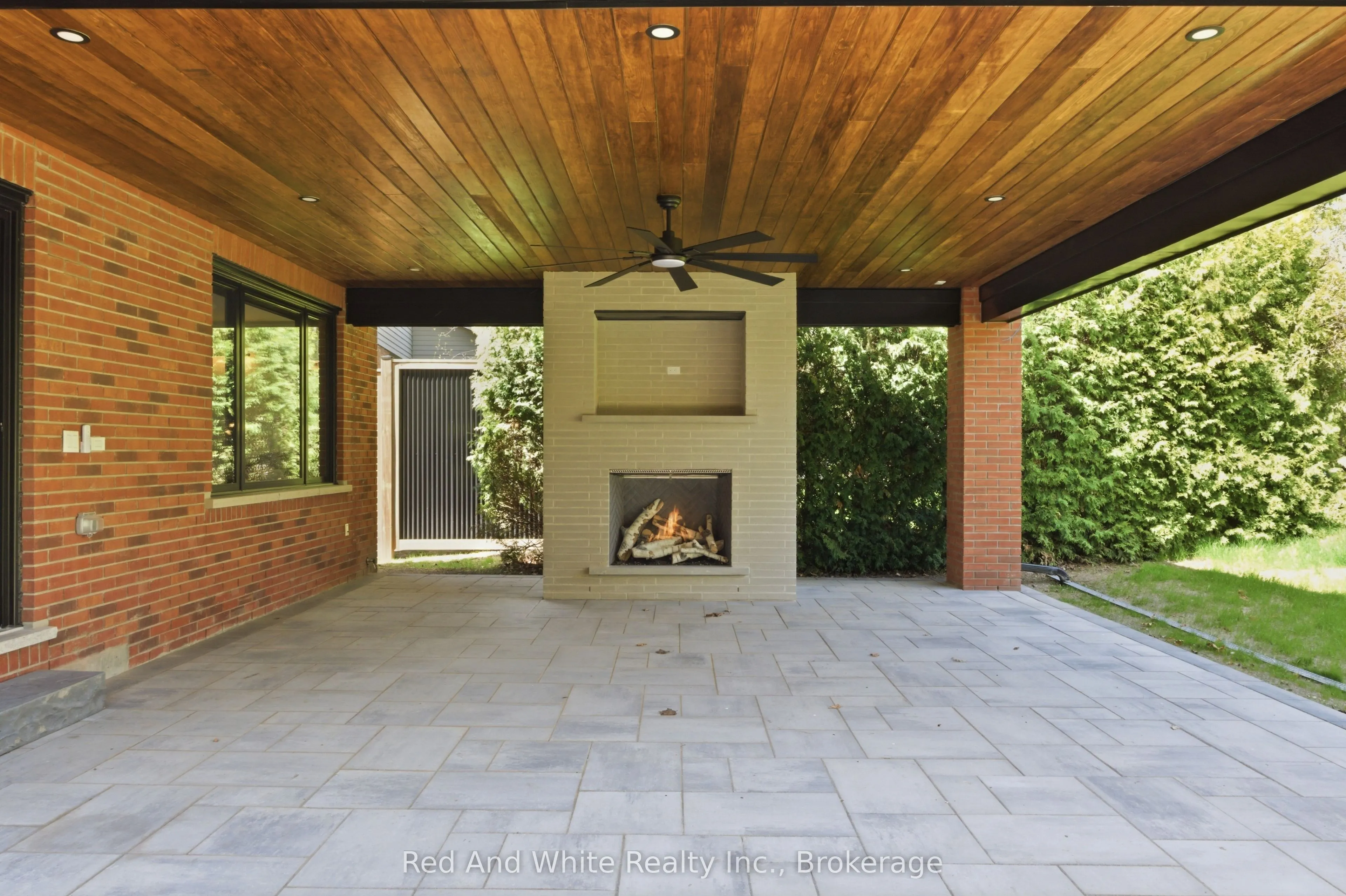 11 Bridlewood Drive