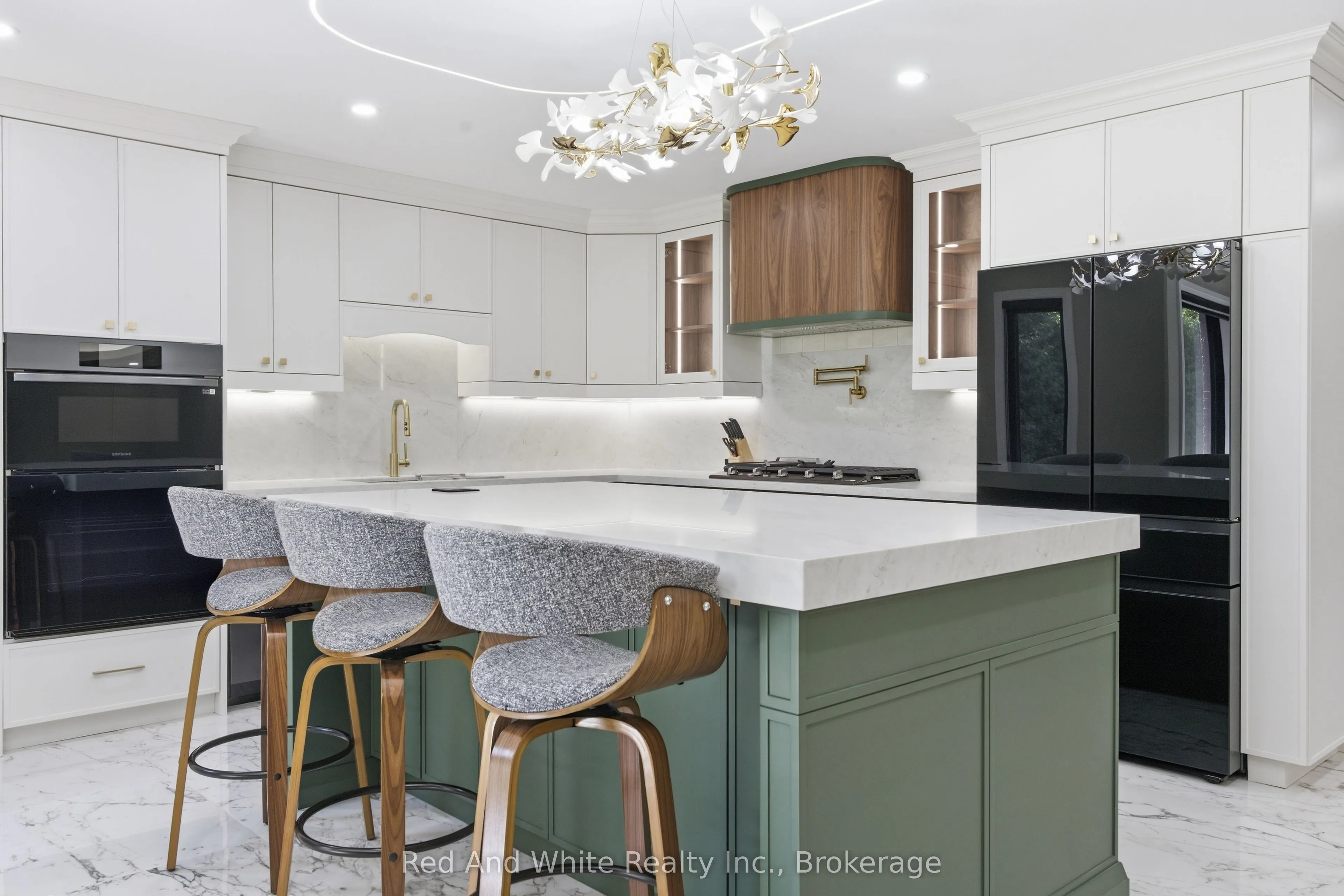 11 Bridlewood Drive