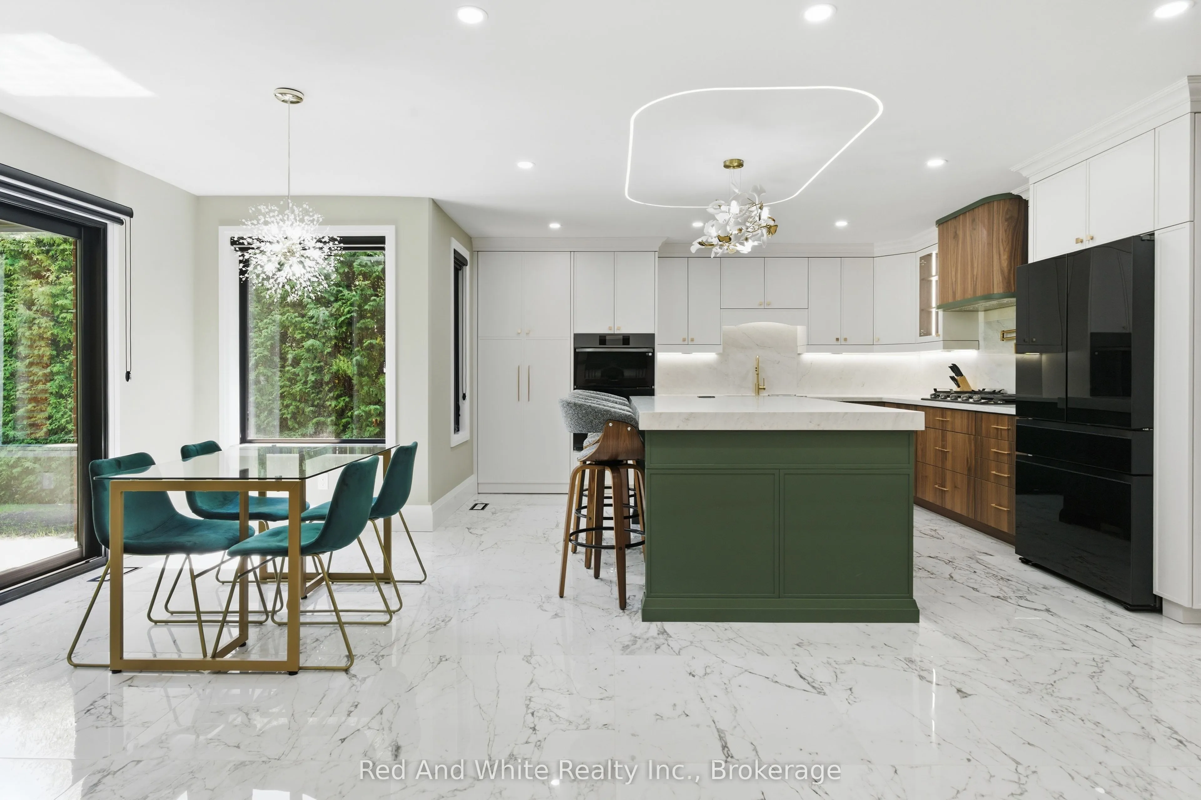 11 Bridlewood Drive