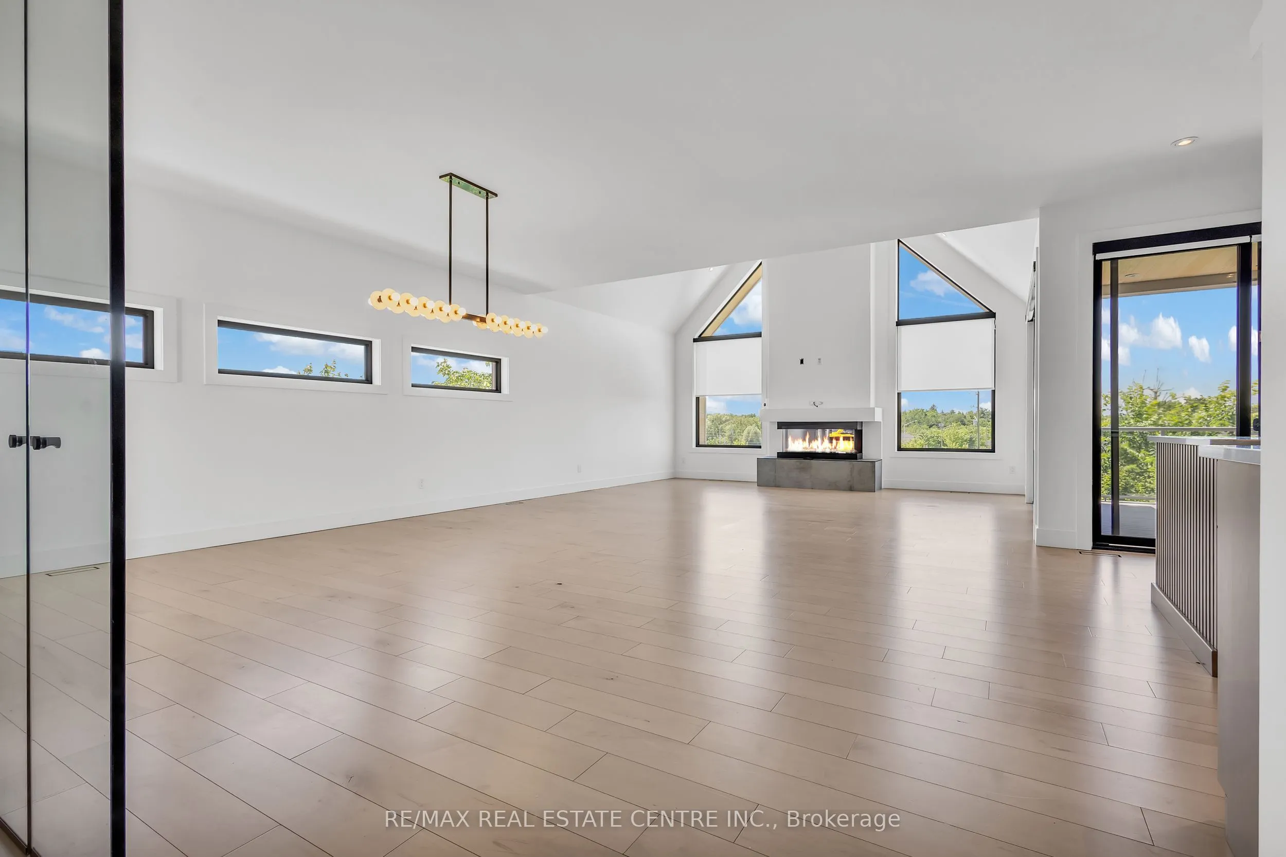 920 Thomas Pedder Court
